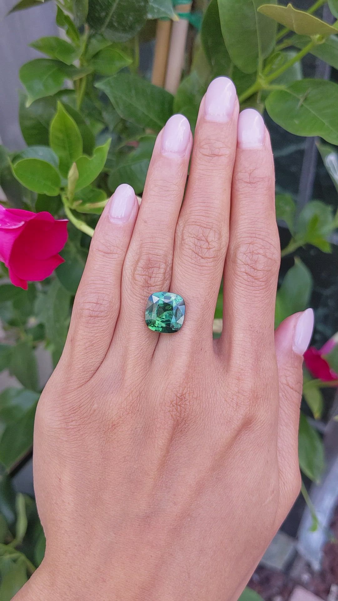 8.16 Ct. Green Sapphire from Ceylon (Sri Lanka) Size Video