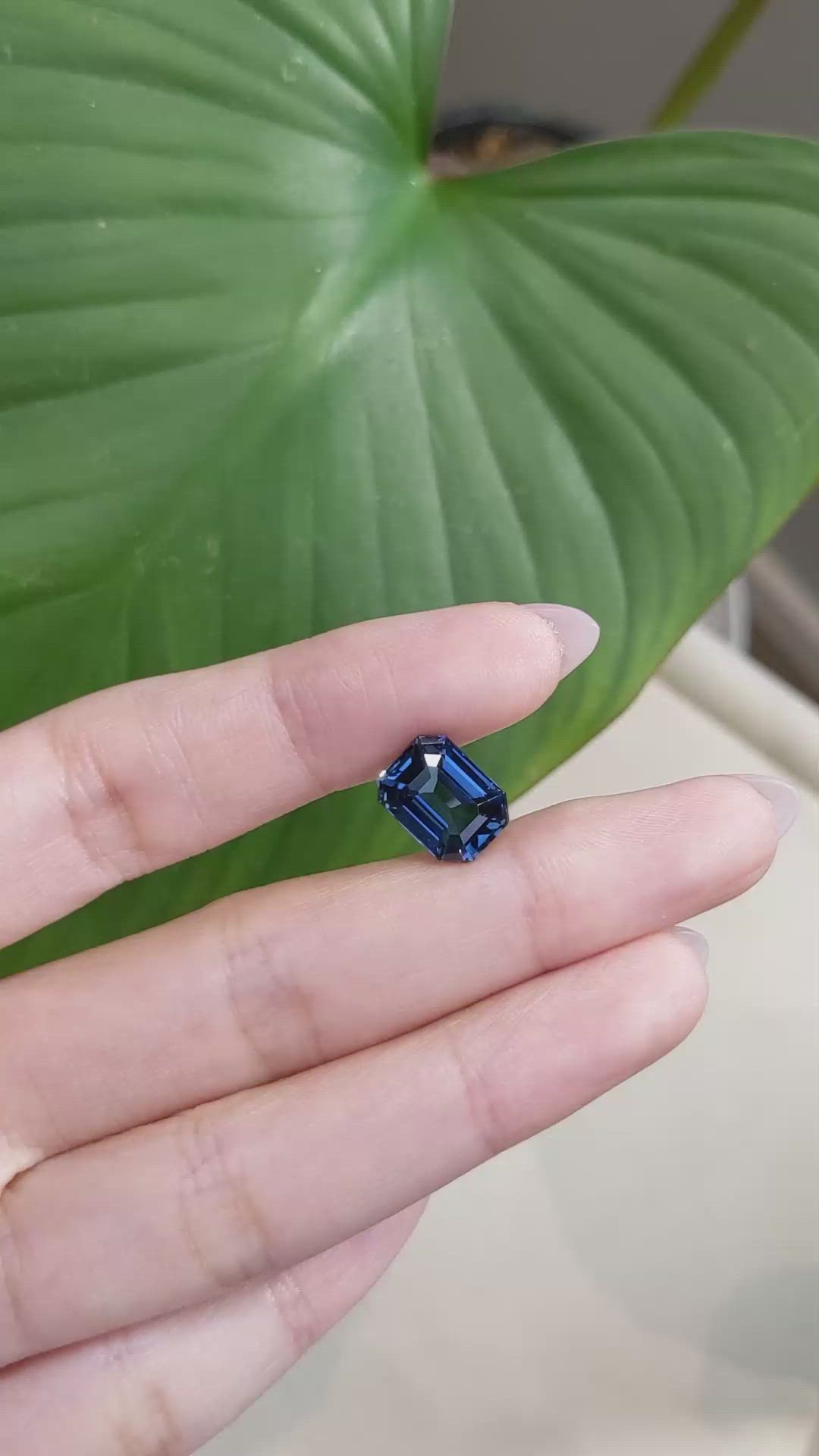 6.60 Ct. Blue Sapphire from Ceylon (Sri Lanka) Size Video