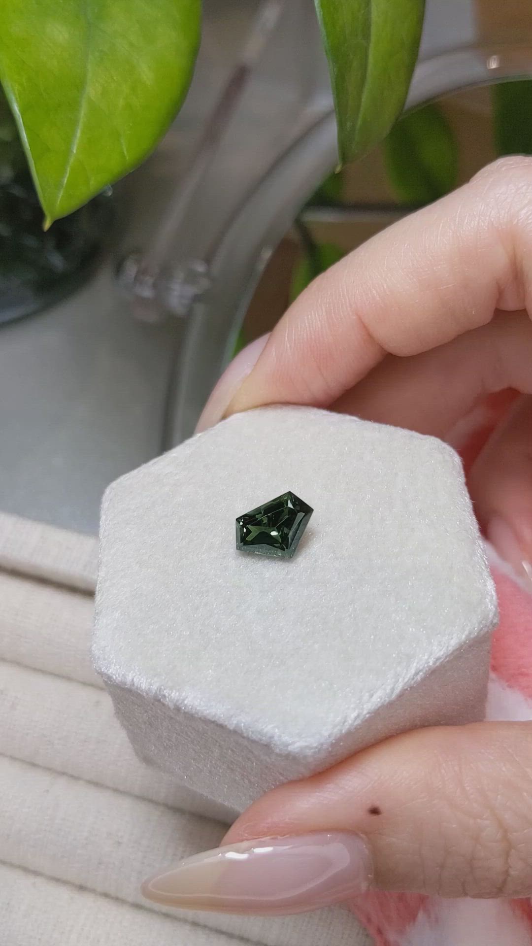 2.15 Ct. Green Sapphire from Ceylon (Sri Lanka) Size Video