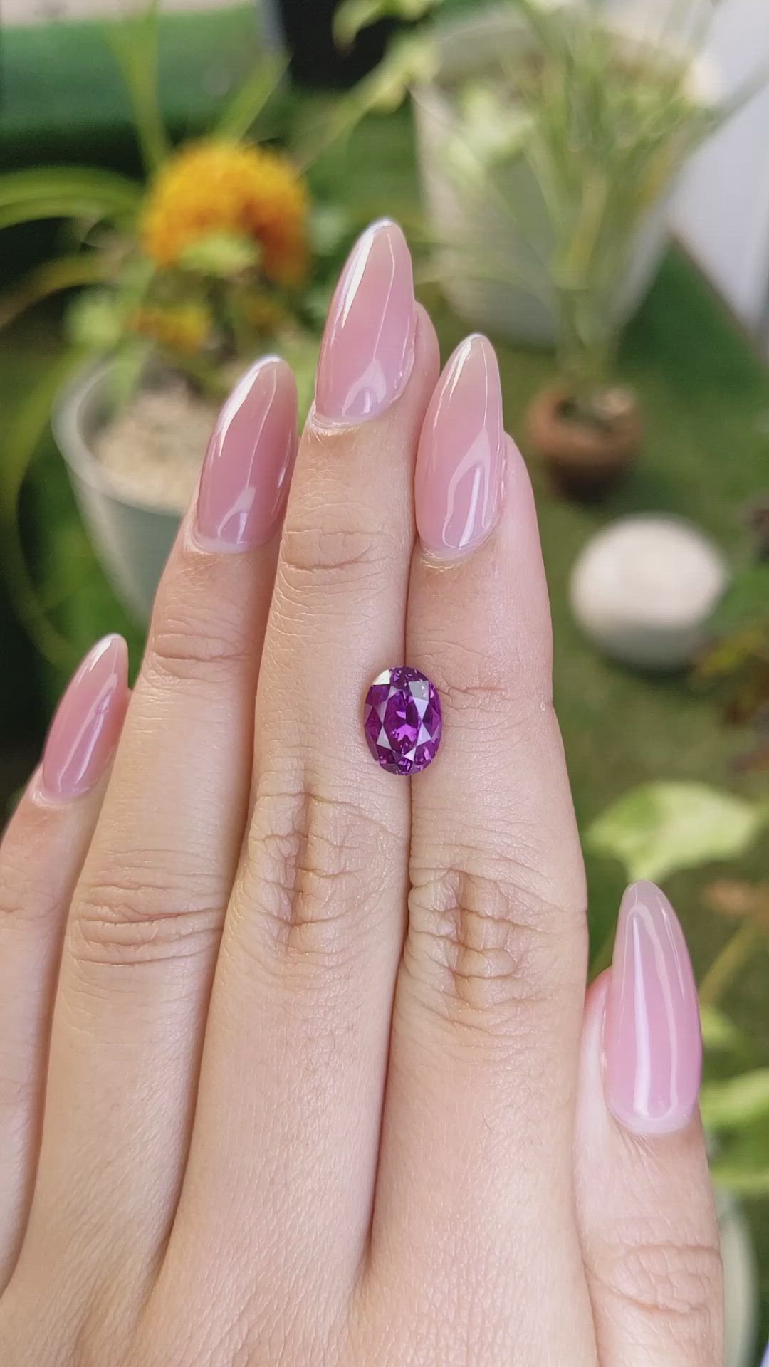 3.51 Ct. Pinkish Purple Sapphire from Ceylon (Sri Lanka) Size Video