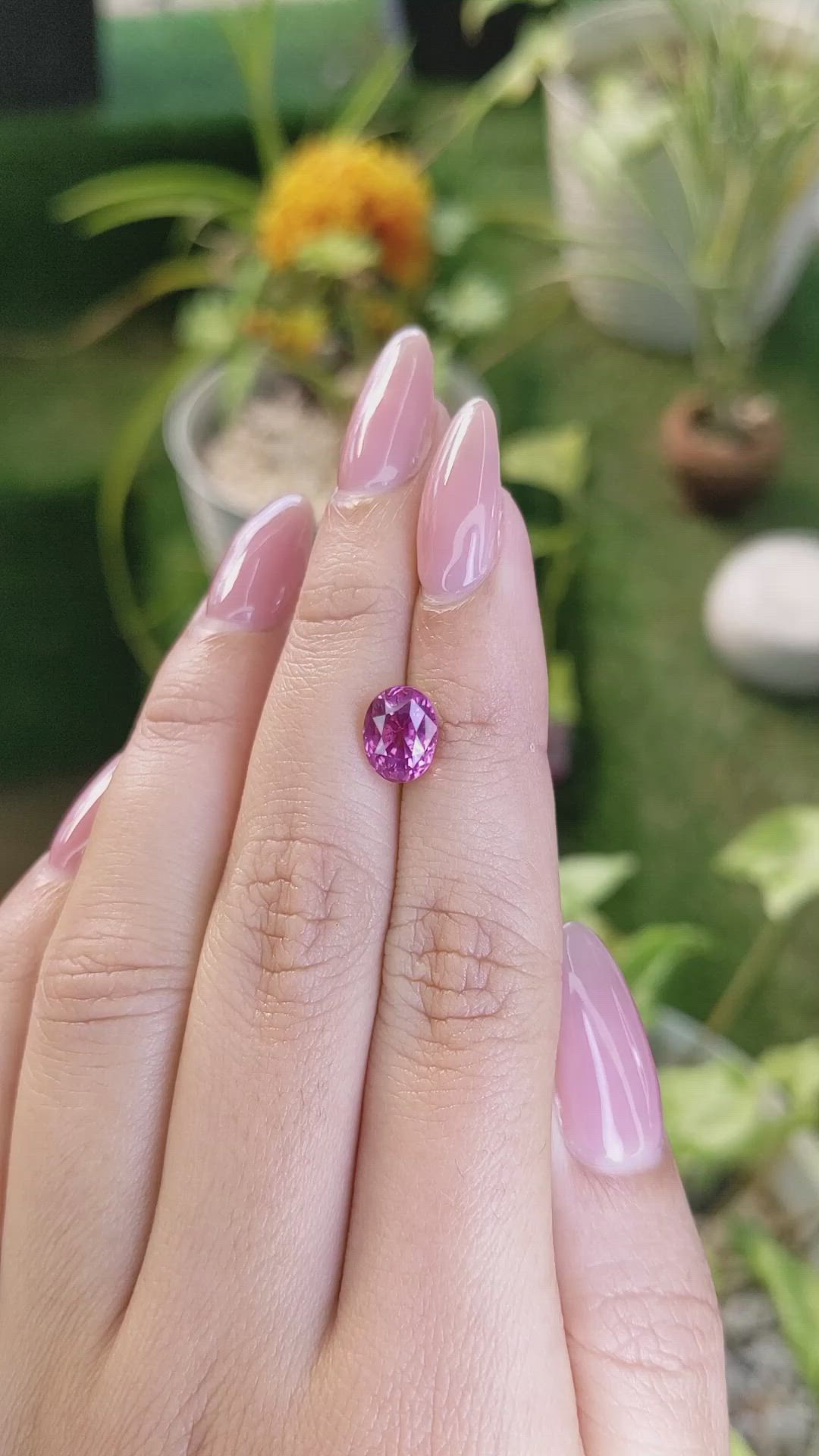 3.05 Ct. Purplish Pink Sapphire from Ceylon (Sri Lanka) Size Video