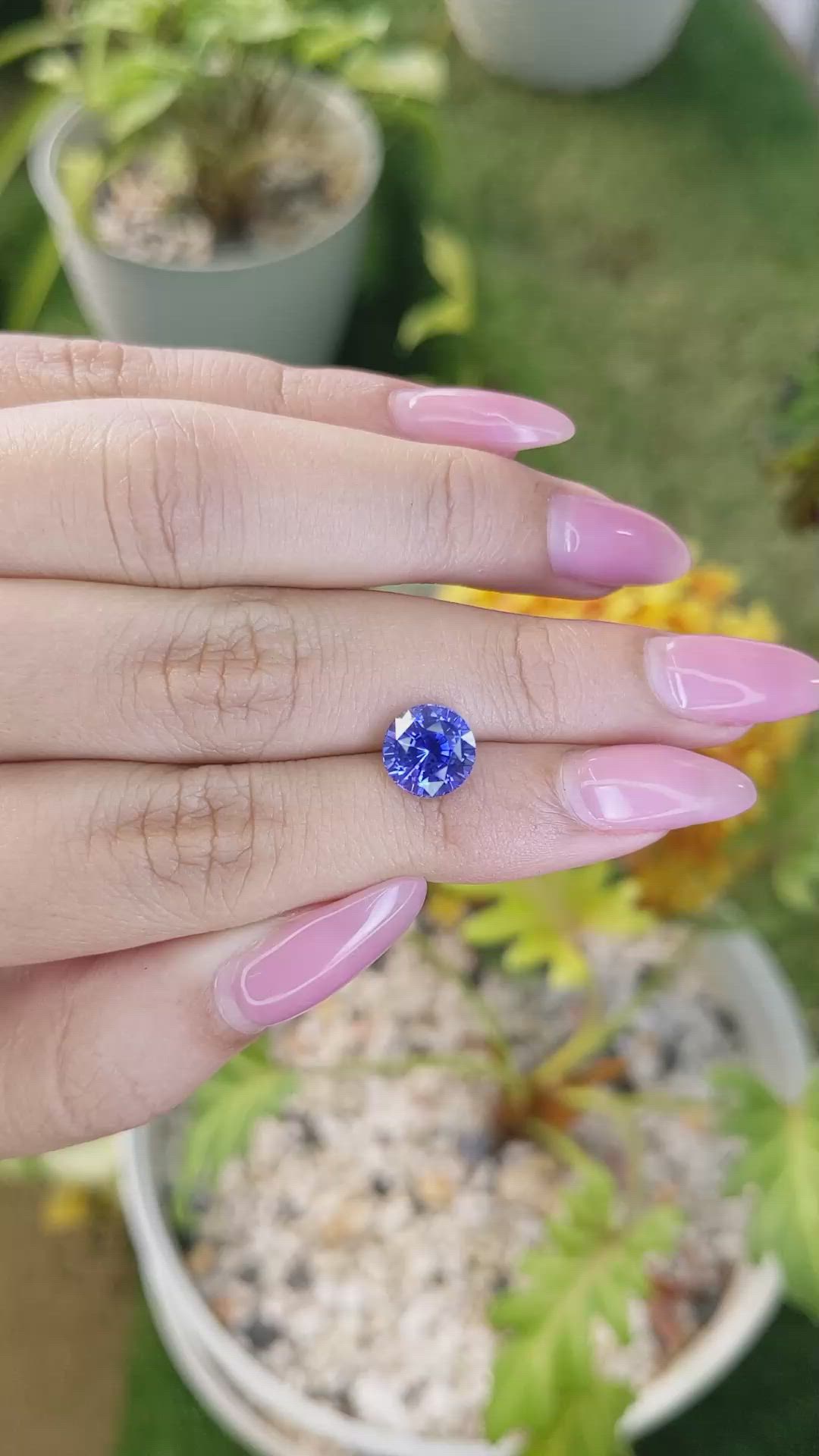 3.30 Ct. Blue Sapphire from Ceylon (Sri Lanka) Size Video