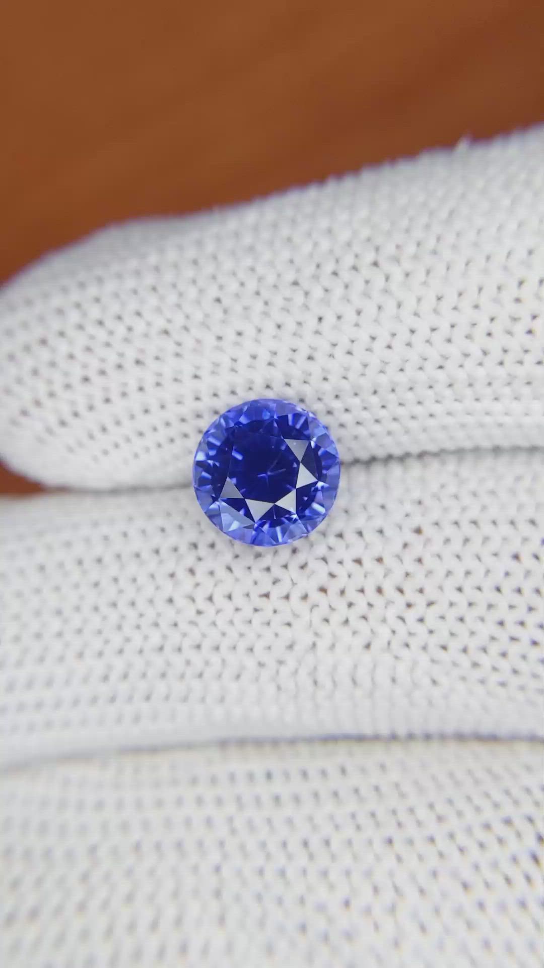 3.30 Ct. Blue Sapphire from Ceylon (Sri Lanka) Size Video