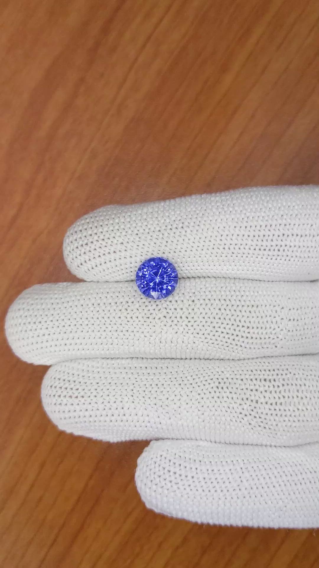 3.30 Ct. Blue Sapphire from Ceylon (Sri Lanka) Size Video