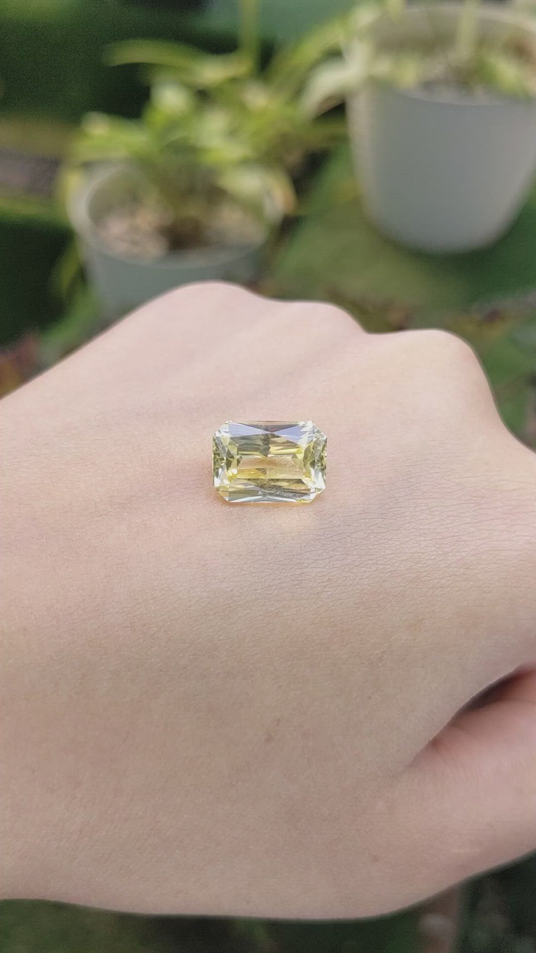 7.92 Ct. Yellow Sapphire from Ceylon (Sri Lanka) Size Video