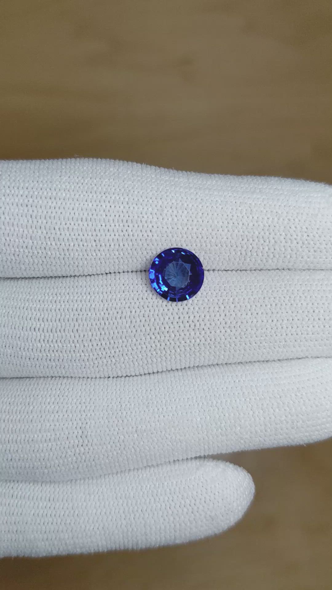 2.21 Ct. Blue Sapphire from Ceylon (Sri Lanka) Size Video