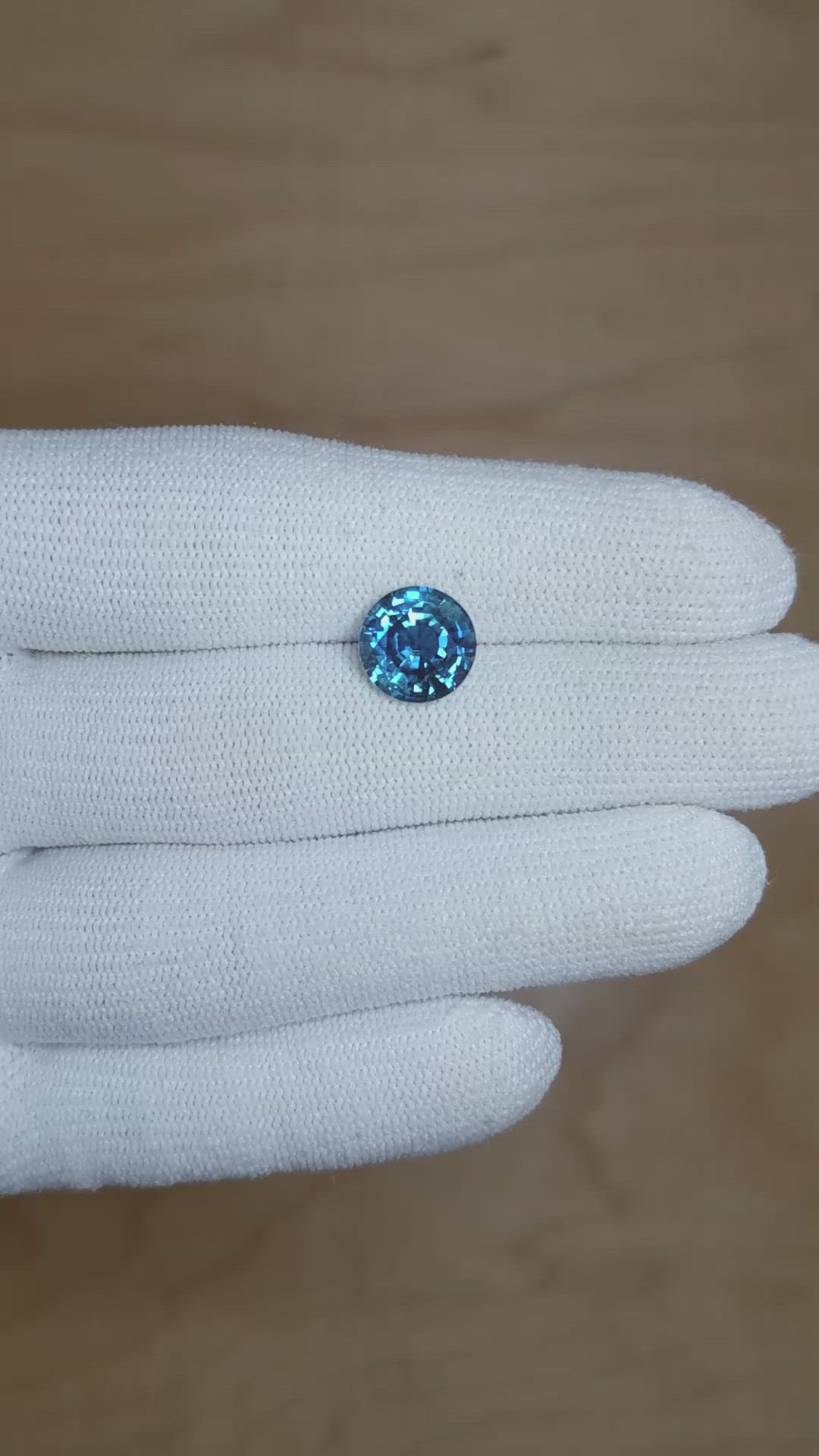 3.92 Ct. Greenish Blue Sapphire from Ceylon (Sri Lanka) Size Video