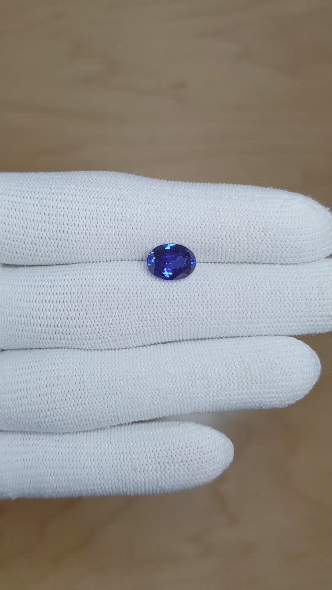 3.52 Ct. Blue Sapphire from Ceylon (Sri Lanka) Size Video