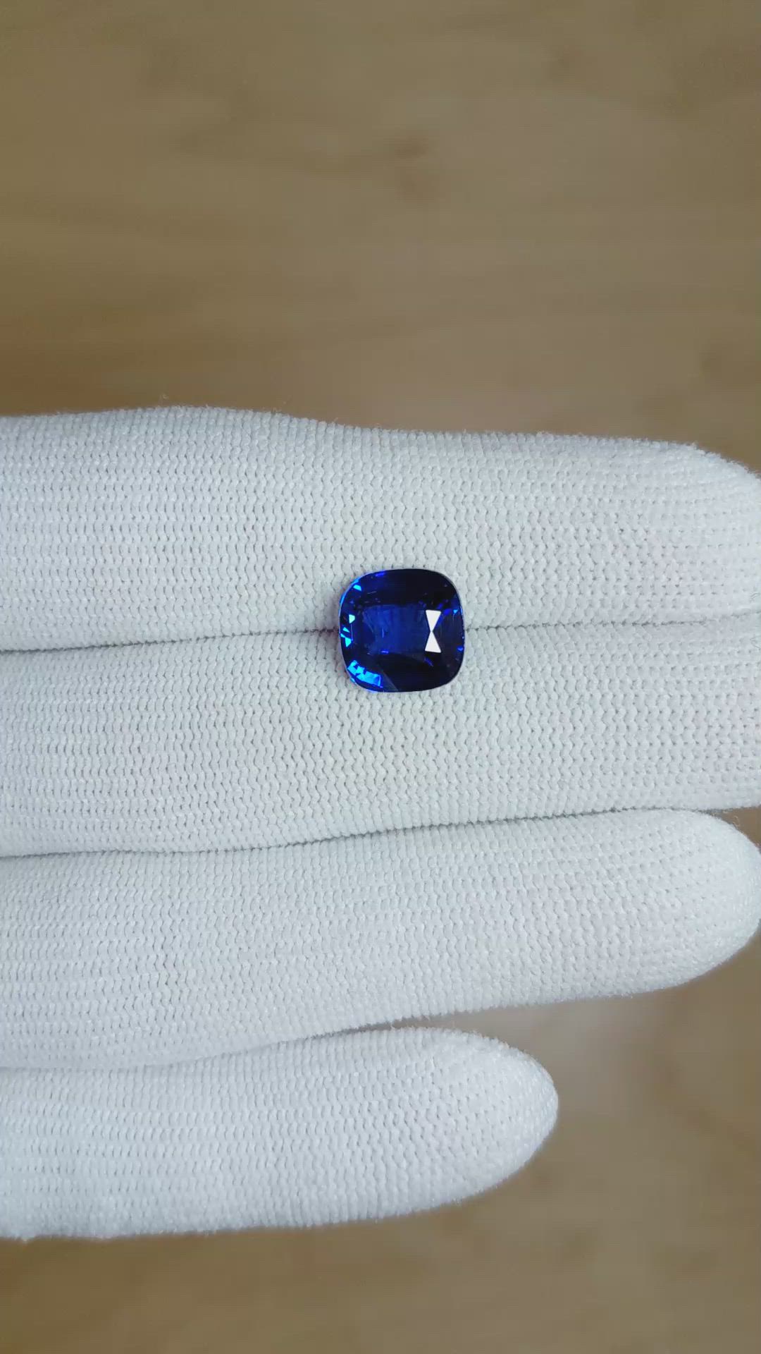 4.52 Ct. Blue Sapphire from Madagascar Size Video