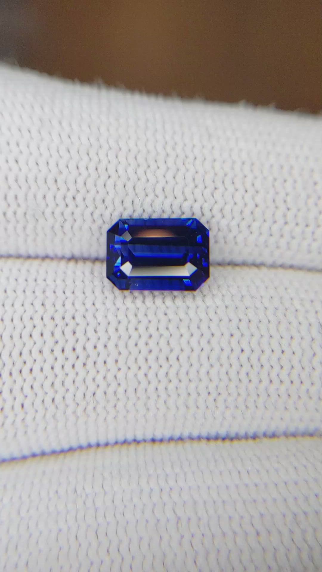 2.67 Ct. Blue Sapphire from Ceylon (Sri Lanka) Size Video