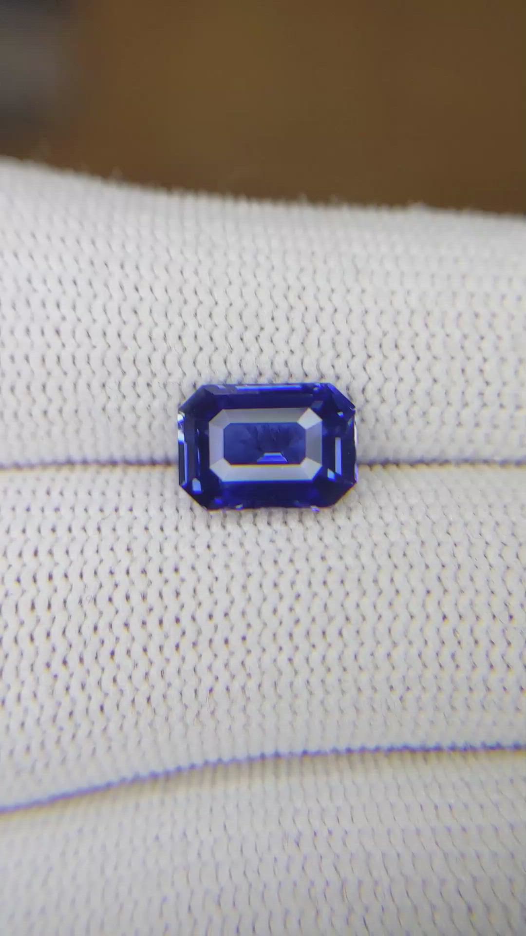 3.07 Ct. Blue Sapphire from Ceylon (Sri Lanka) Size Video