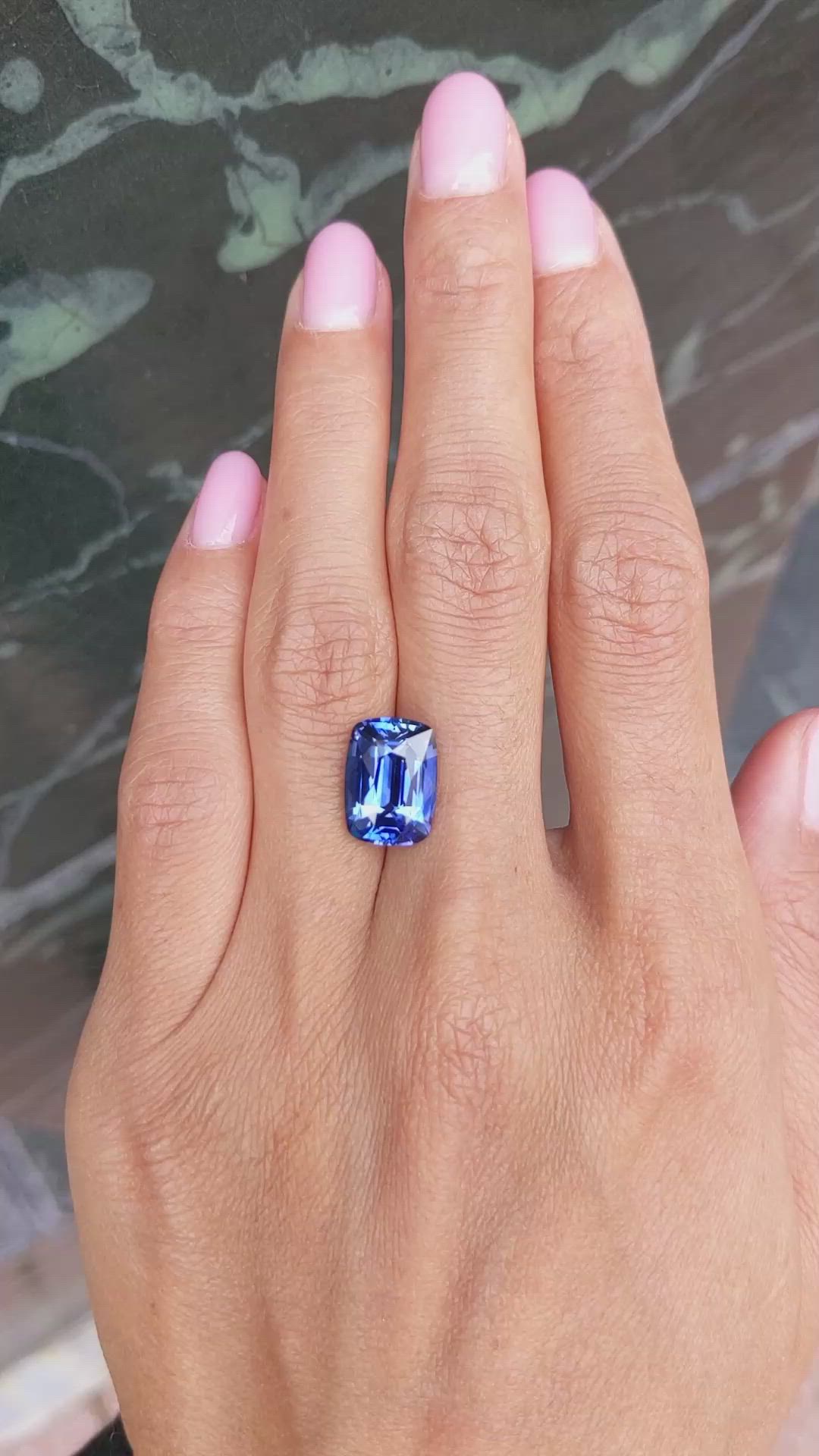 7.02 Ct. Blue Sapphire from Ceylon (Sri Lanka) Size Video