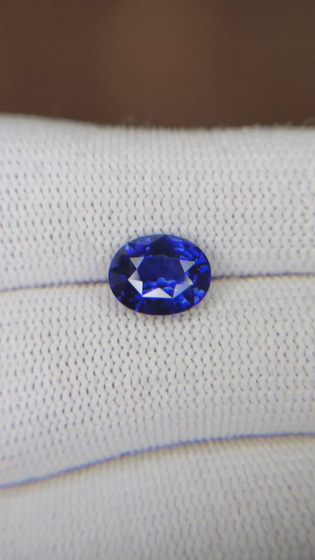 3.00 Ct. Blue Sapphire from Ceylon (Sri Lanka) Size Video