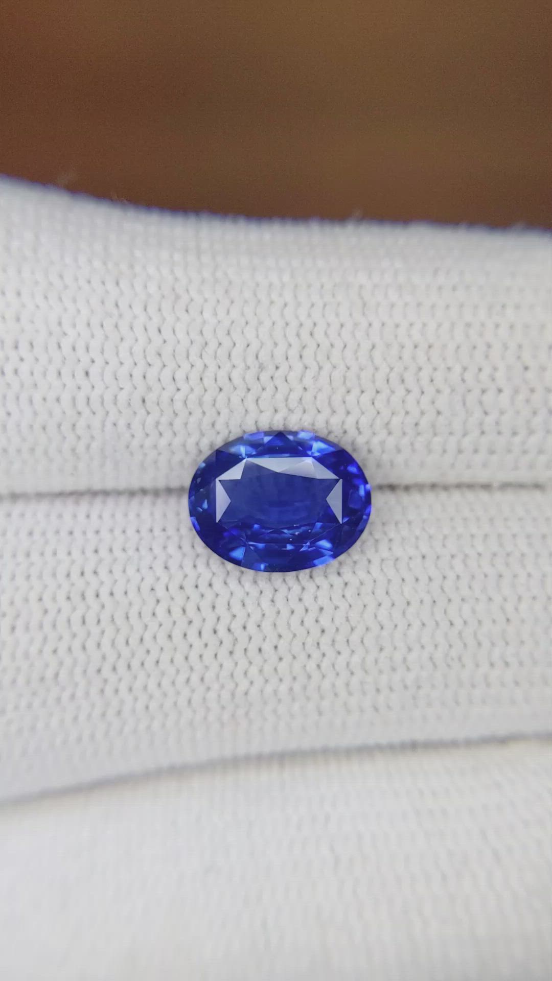 3.01 Ct. Blue Sapphire from Ceylon (Sri Lanka) Size Video