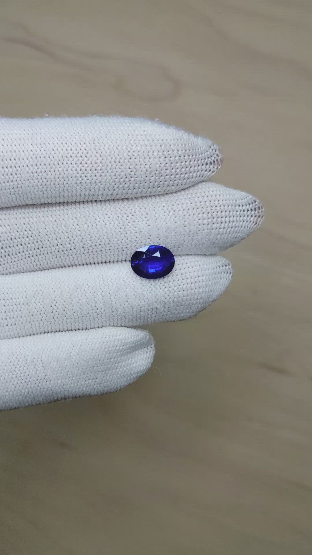 3.04 Ct. Blue Sapphire from Ceylon (Sri Lanka) Size Video