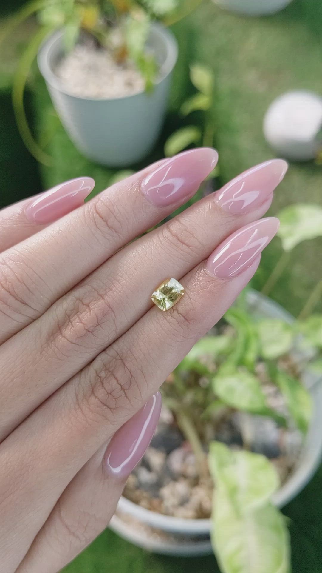 1.21 Ct. Yellow Sapphire from Ceylon (Sri Lanka) Size Video