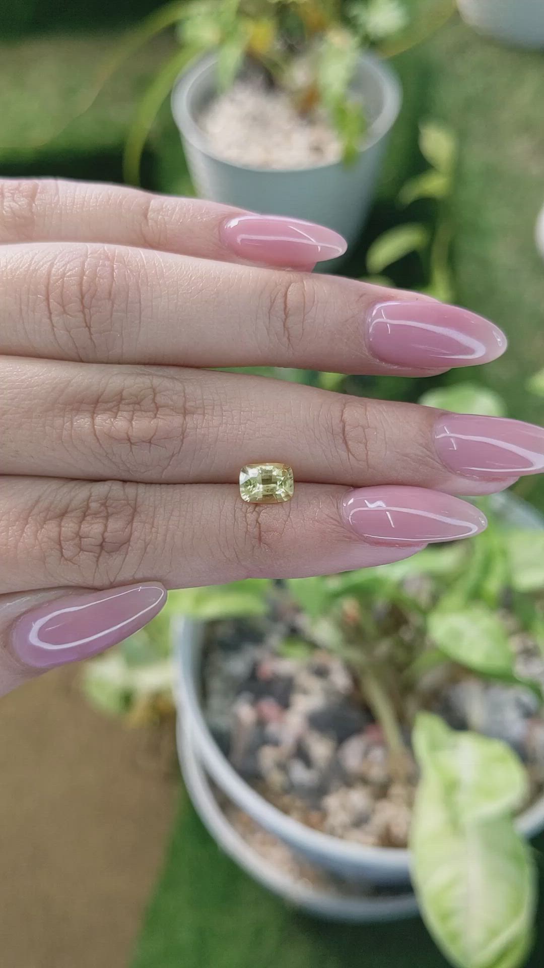 1.21 Ct. Yellow Sapphire from Ceylon (Sri Lanka) Size Video