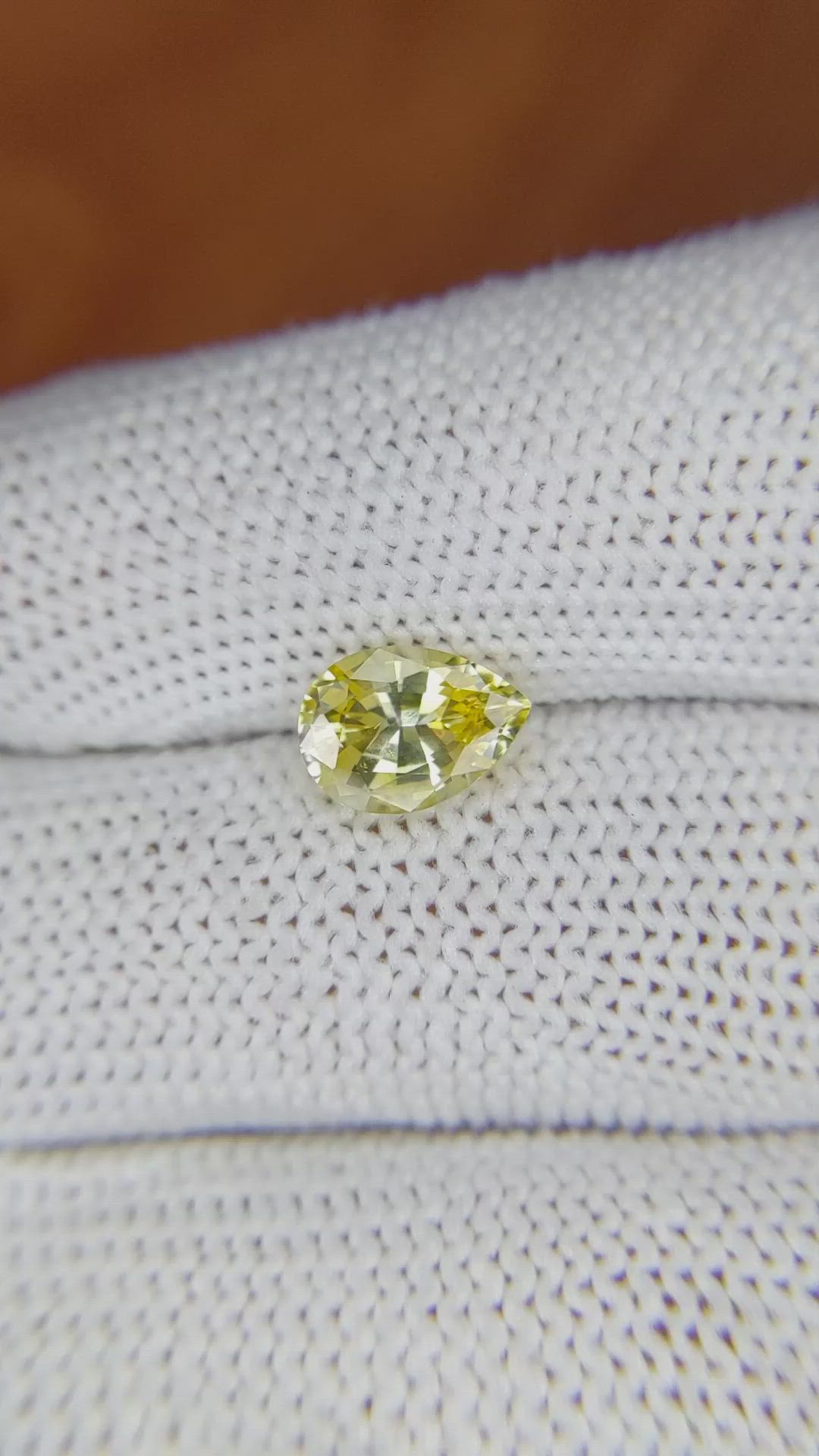 1.75 Ct. Yellow Sapphire from Ceylon (Sri Lanka) Size Video