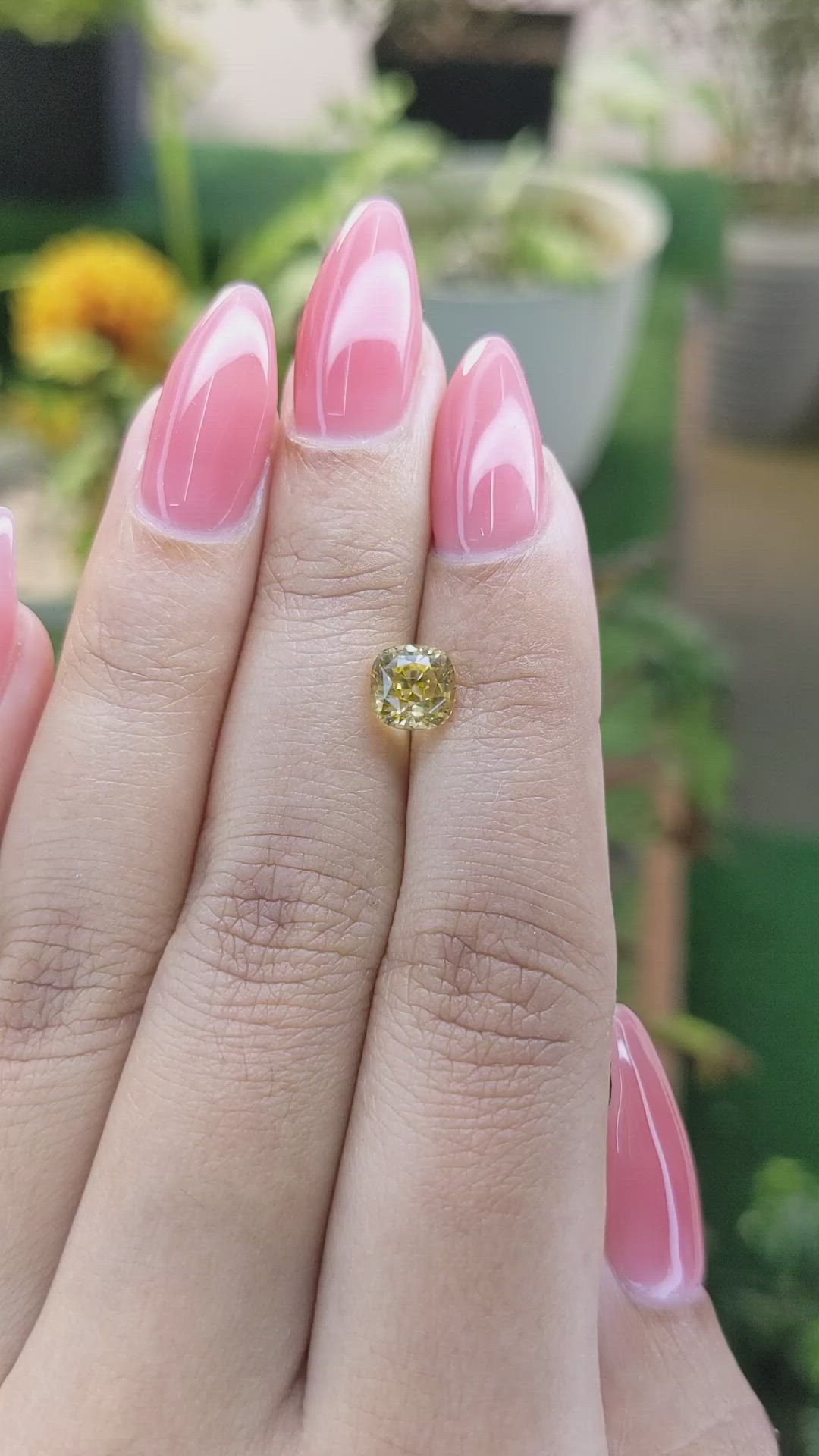 1.73 Ct. Yellow Sapphire from Ceylon (Sri Lanka) Size Video