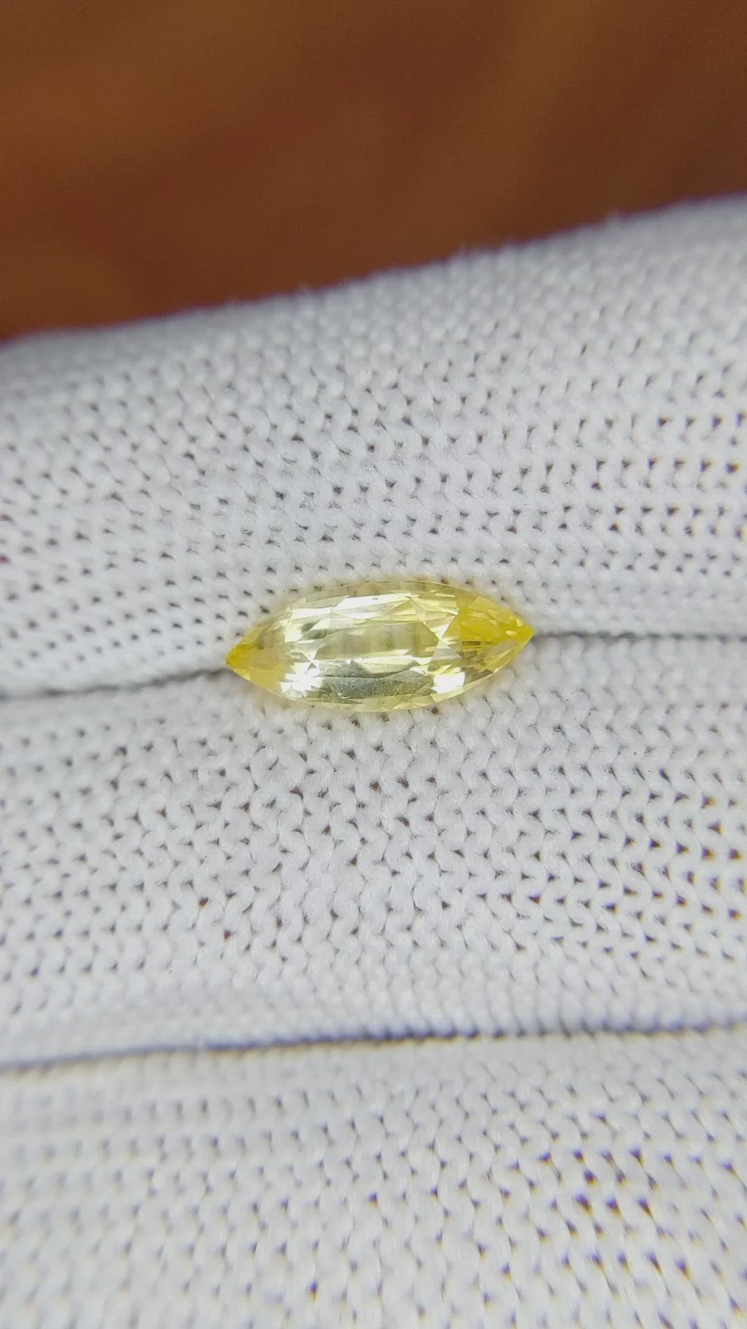 2.13 Ct. Yellow Sapphire from Ceylon (Sri Lanka) Size Video