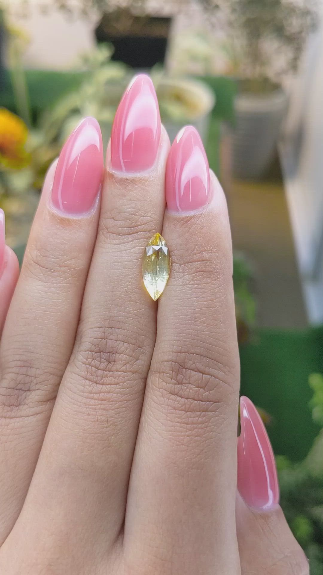 2.13 Ct. Yellow Sapphire from Ceylon (Sri Lanka) Size Video