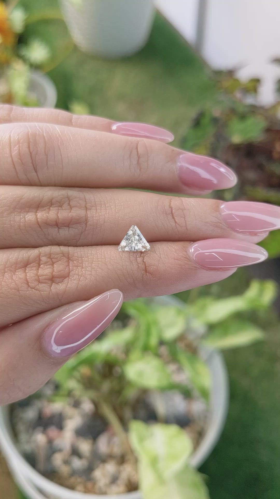 1.01 Ct. Yellow Sapphire from Ceylon (Sri Lanka) Size Video