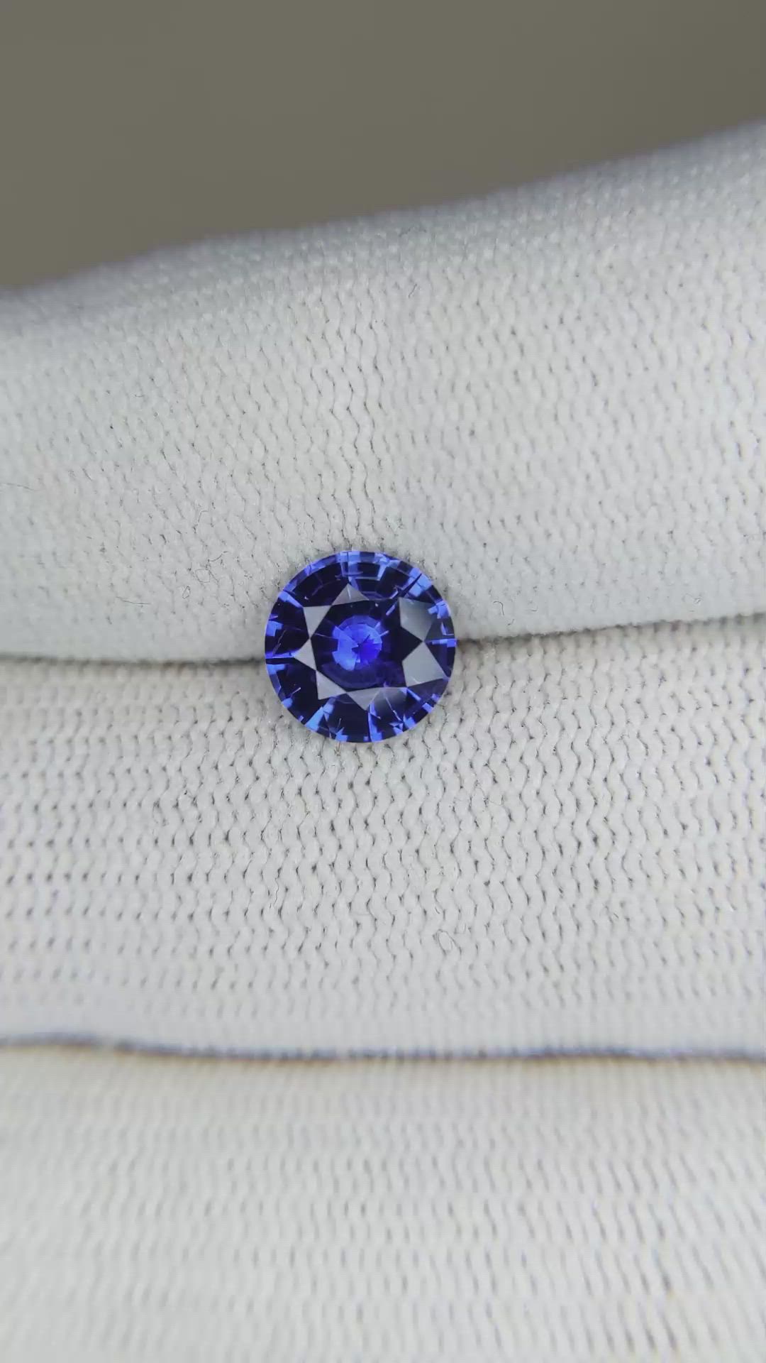 1.61 Ct. Blue Sapphire from Ceylon (Sri Lanka) Size Video