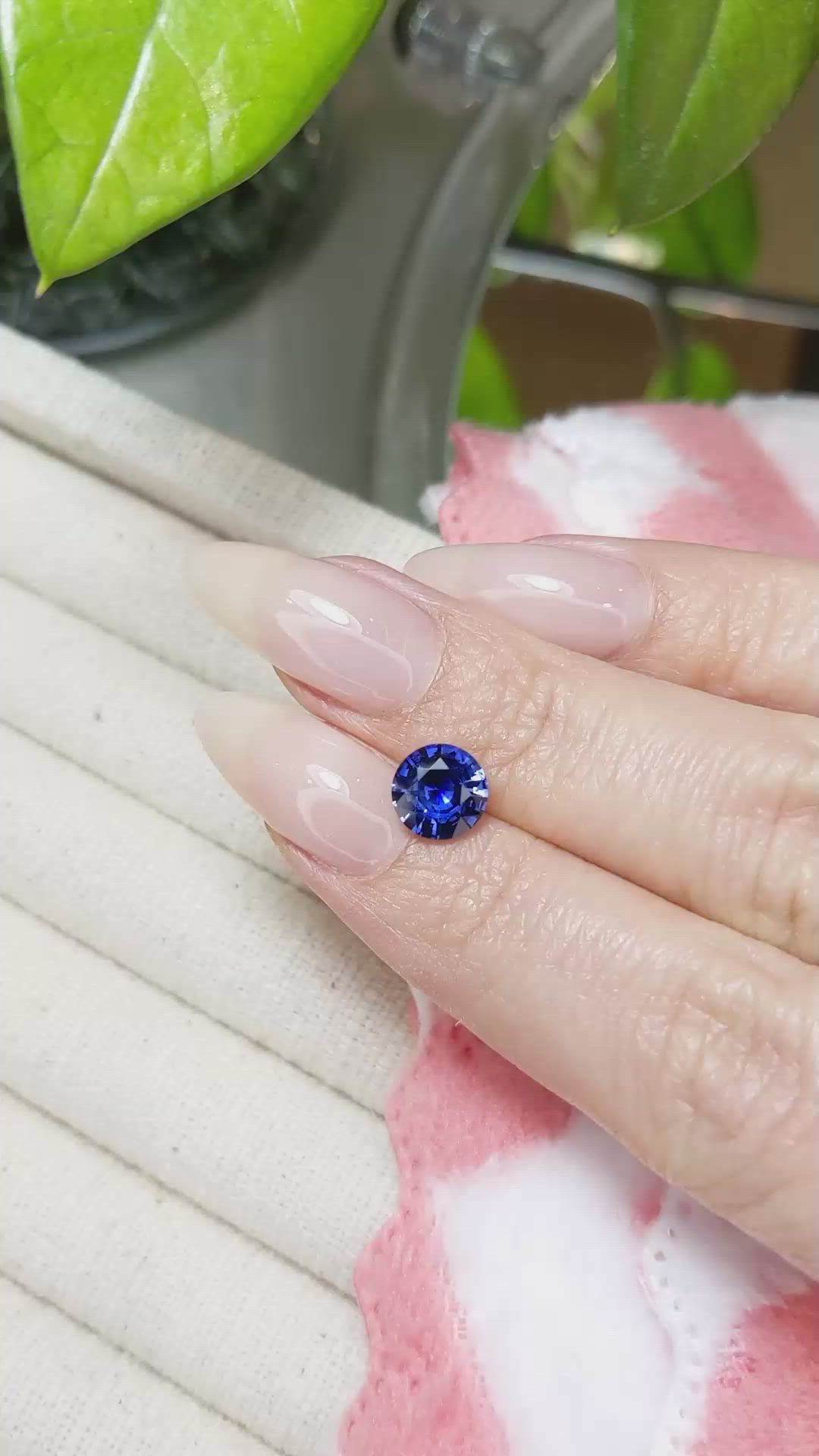 1.61 Ct. Blue Sapphire from Ceylon (Sri Lanka) Size Video