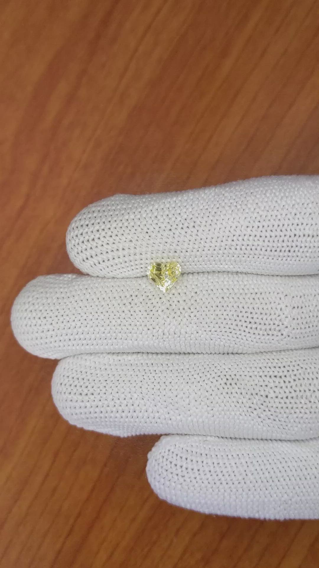 1.33 Ct. Yellow Sapphire from Ceylon (Sri Lanka) Size Video