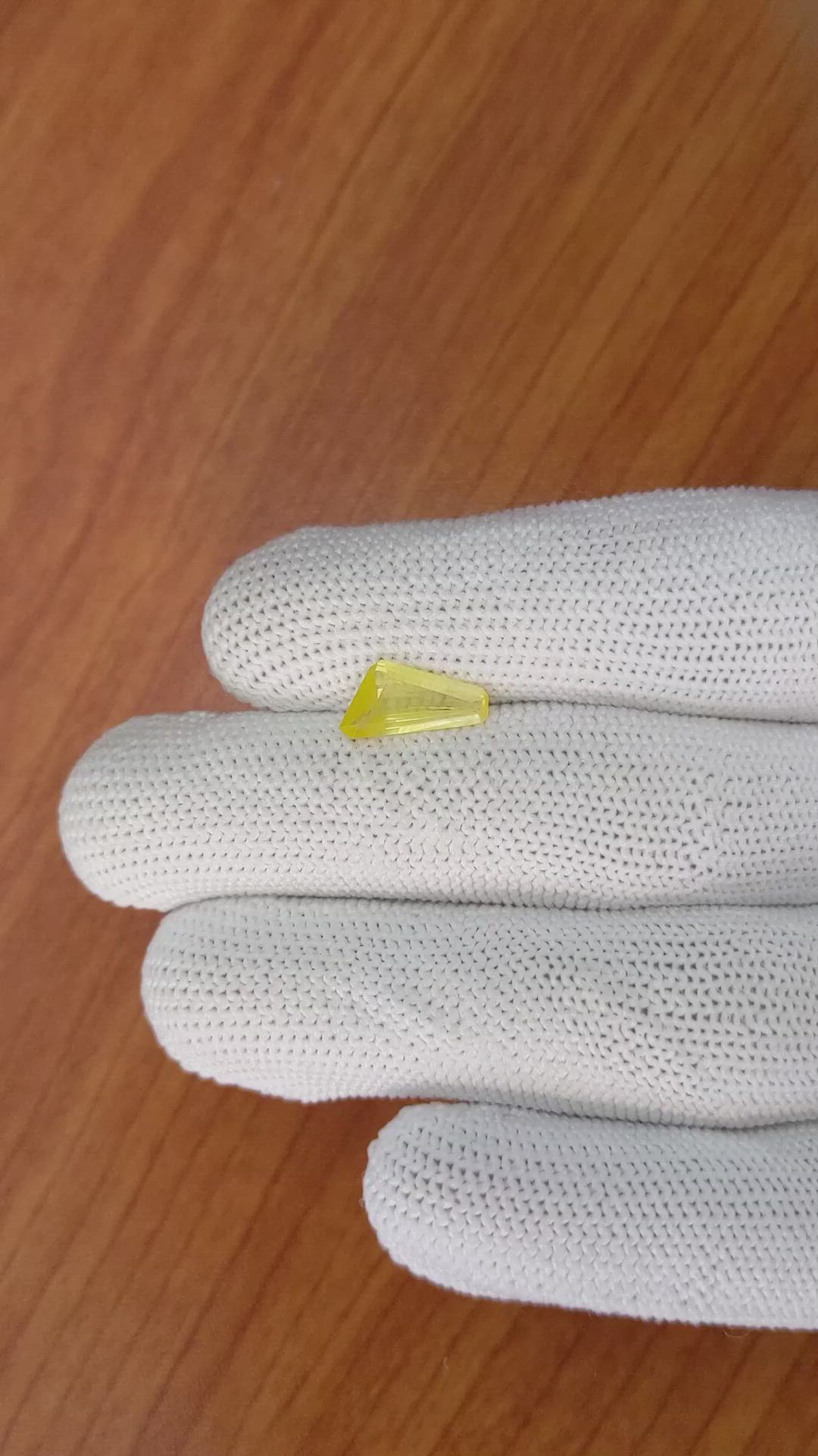 1.69 Ct. Yellow Sapphire from Ceylon (Sri Lanka) Size Video