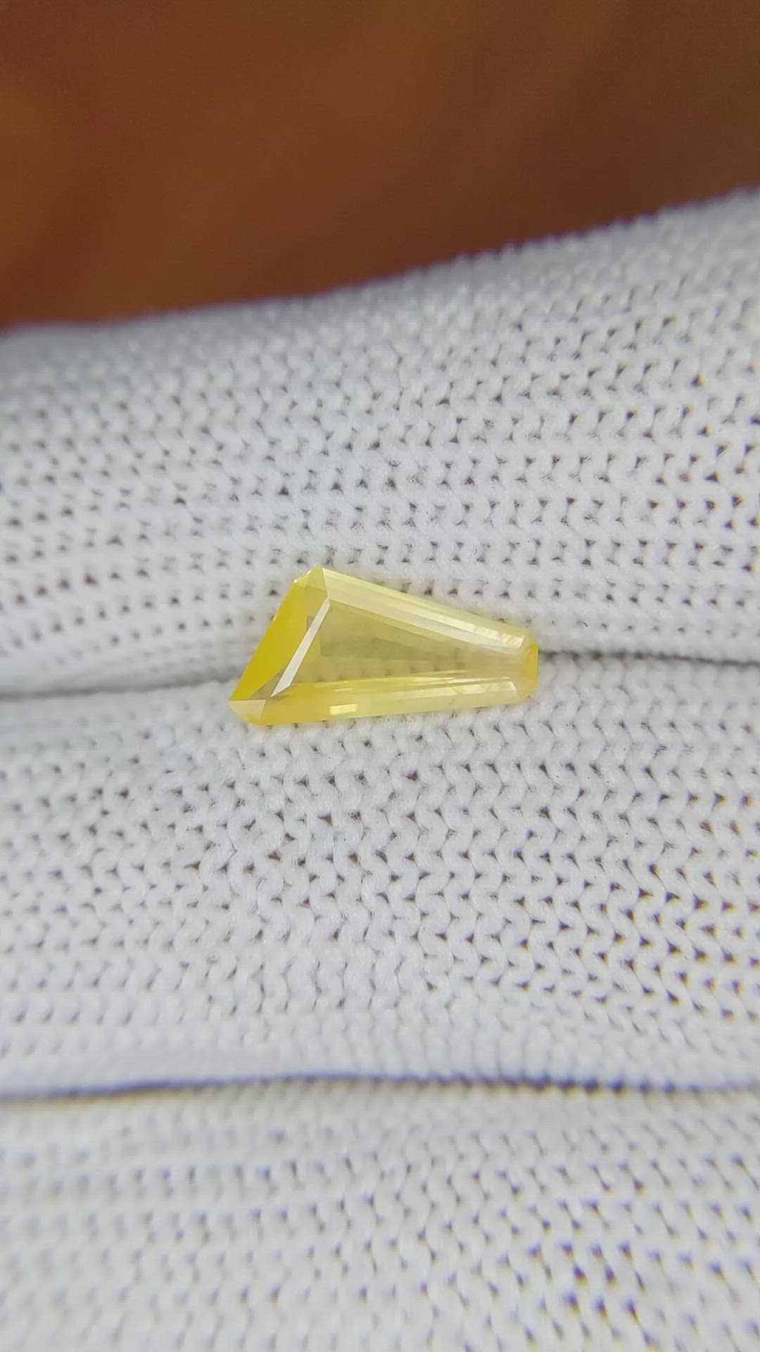 1.69 Ct. Yellow Sapphire from Ceylon (Sri Lanka) Size Video