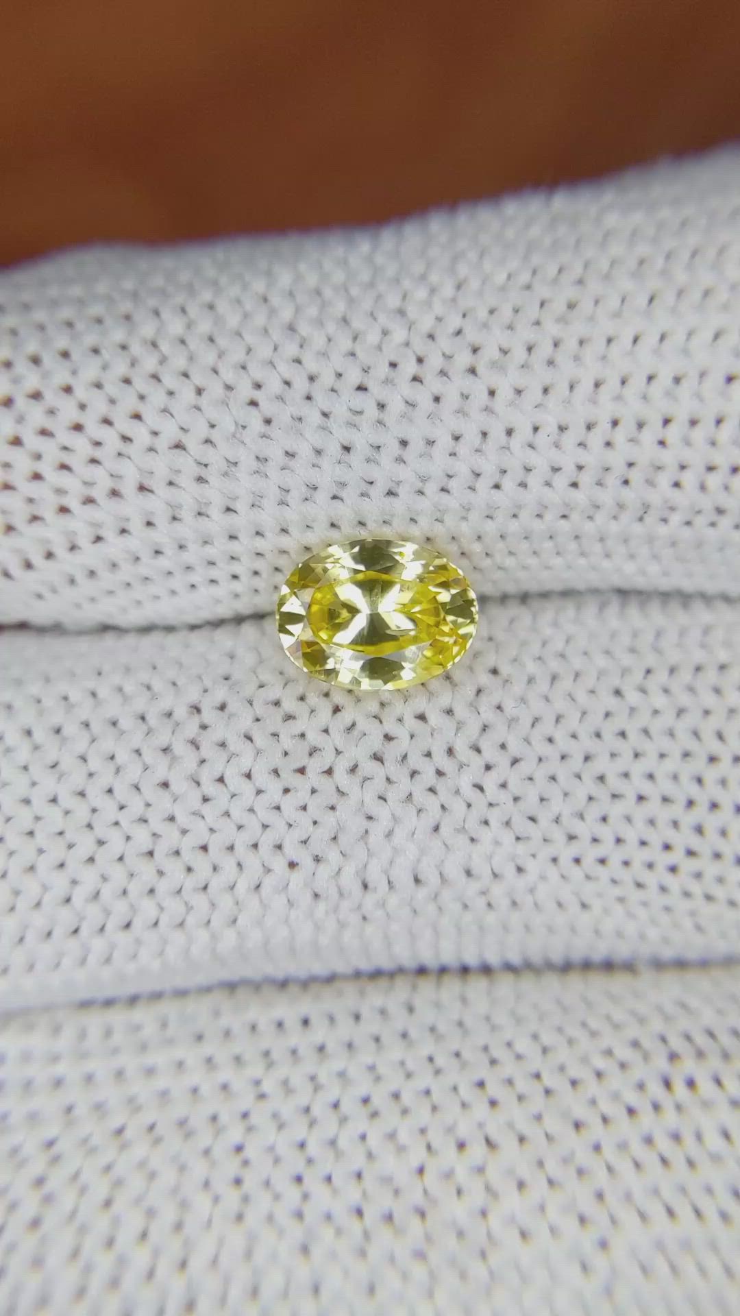 1.91 Ct. Yellow Sapphire from Ceylon (Sri Lanka) Size Video