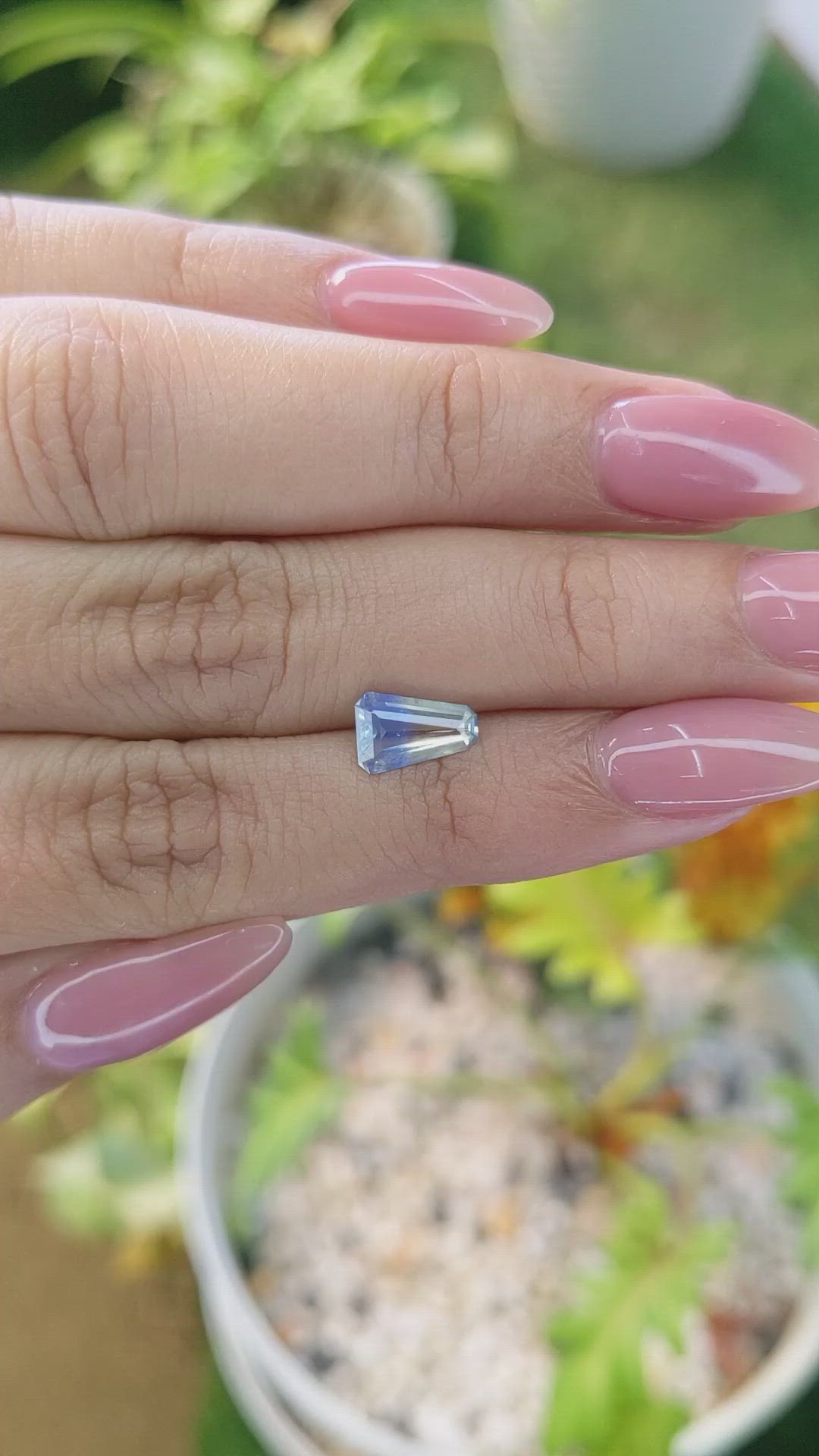 1.16 Ct. Bi Color Sapphire from Ceylon (Sri Lanka) Size Video