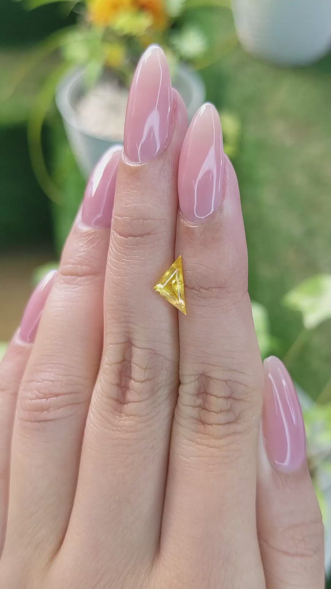 1.10 Ct. Yellow Sapphire from Ceylon (Sri Lanka) Size Video