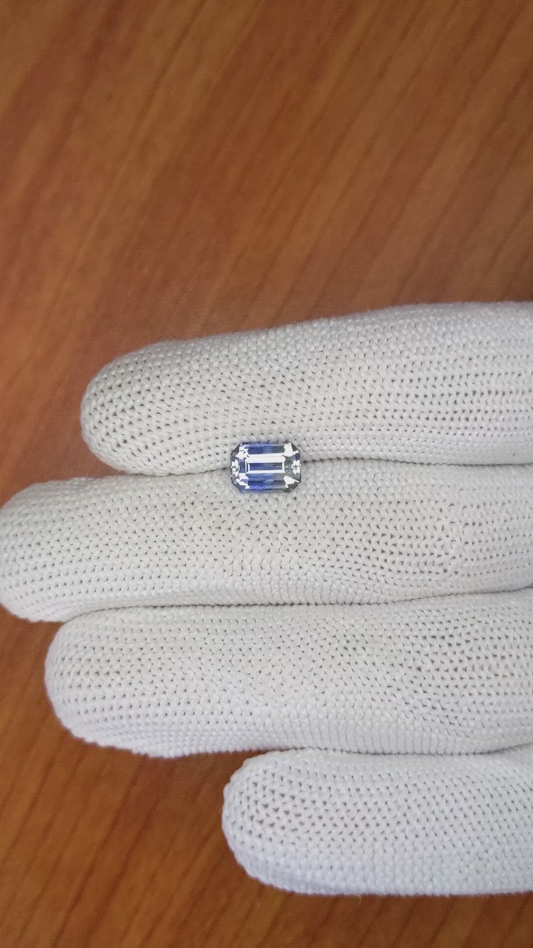 1.95 Ct. Bi Color Sapphire from Ceylon (Sri Lanka) Size Video