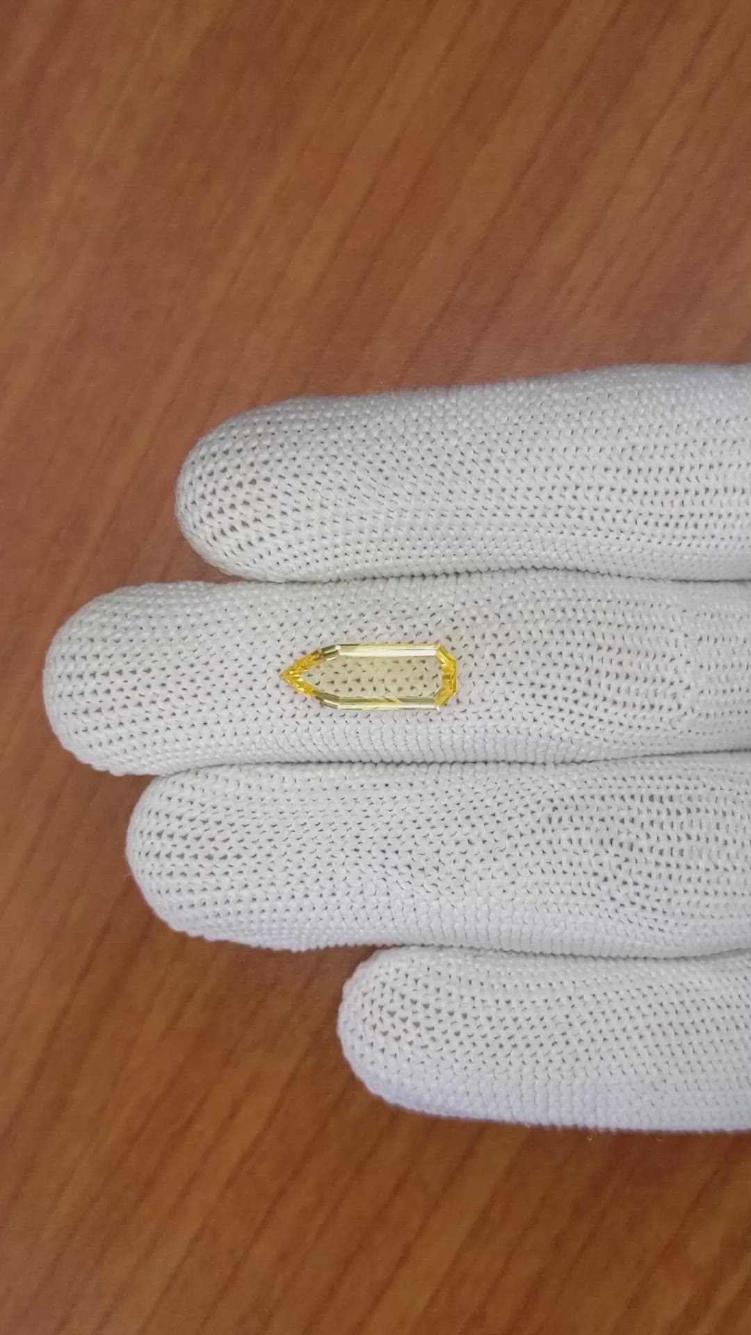 1.88 Ct. Yellow Sapphire from Ceylon (Sri Lanka) Size Video