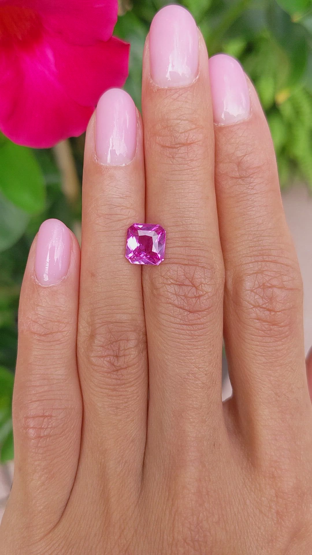 2.61 Ct. Purplish Pink Sapphire from Ceylon (Sri Lanka) Size Video