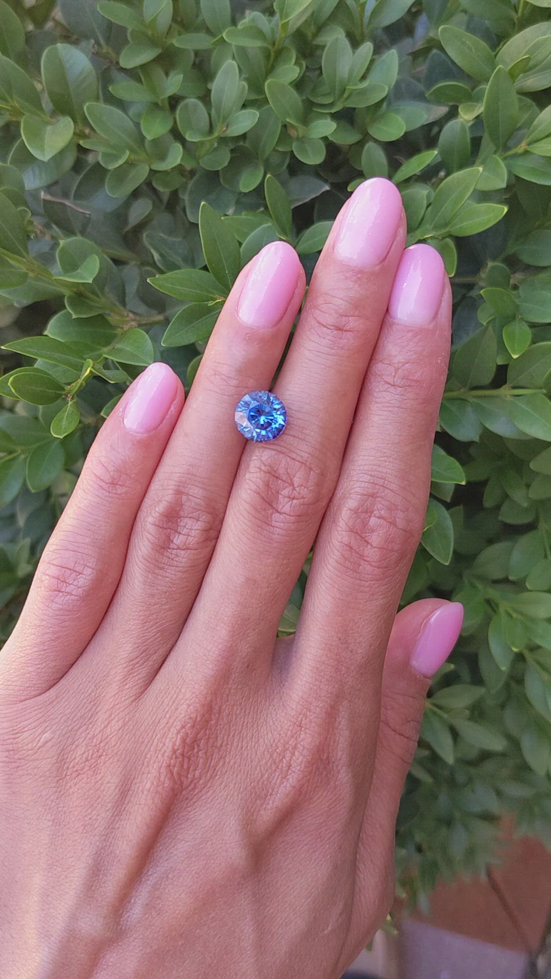3.85 Ct. Blue Sapphire from Ceylon (Sri Lanka) Size Video