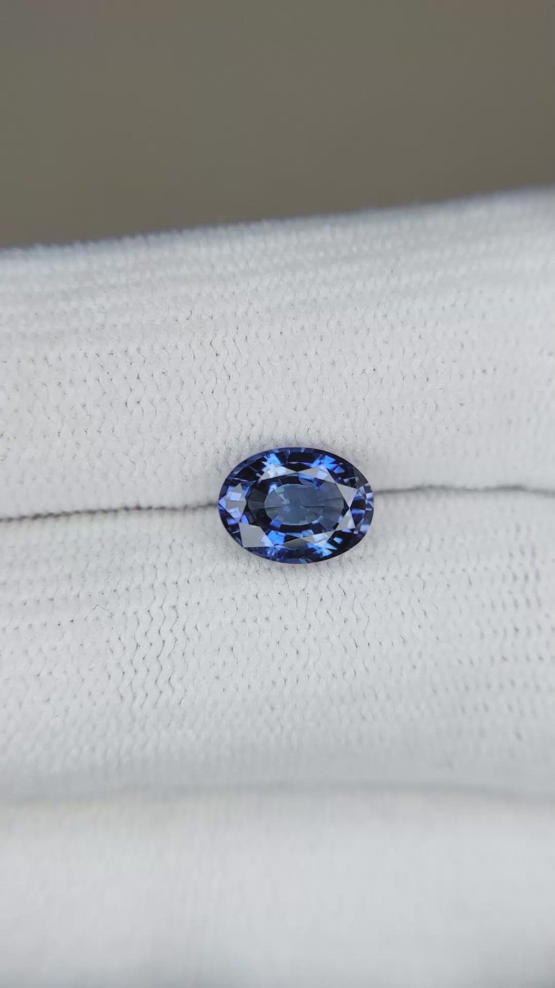 1.48 Ct. Blue Sapphire from Ceylon (Sri Lanka) Size Video
