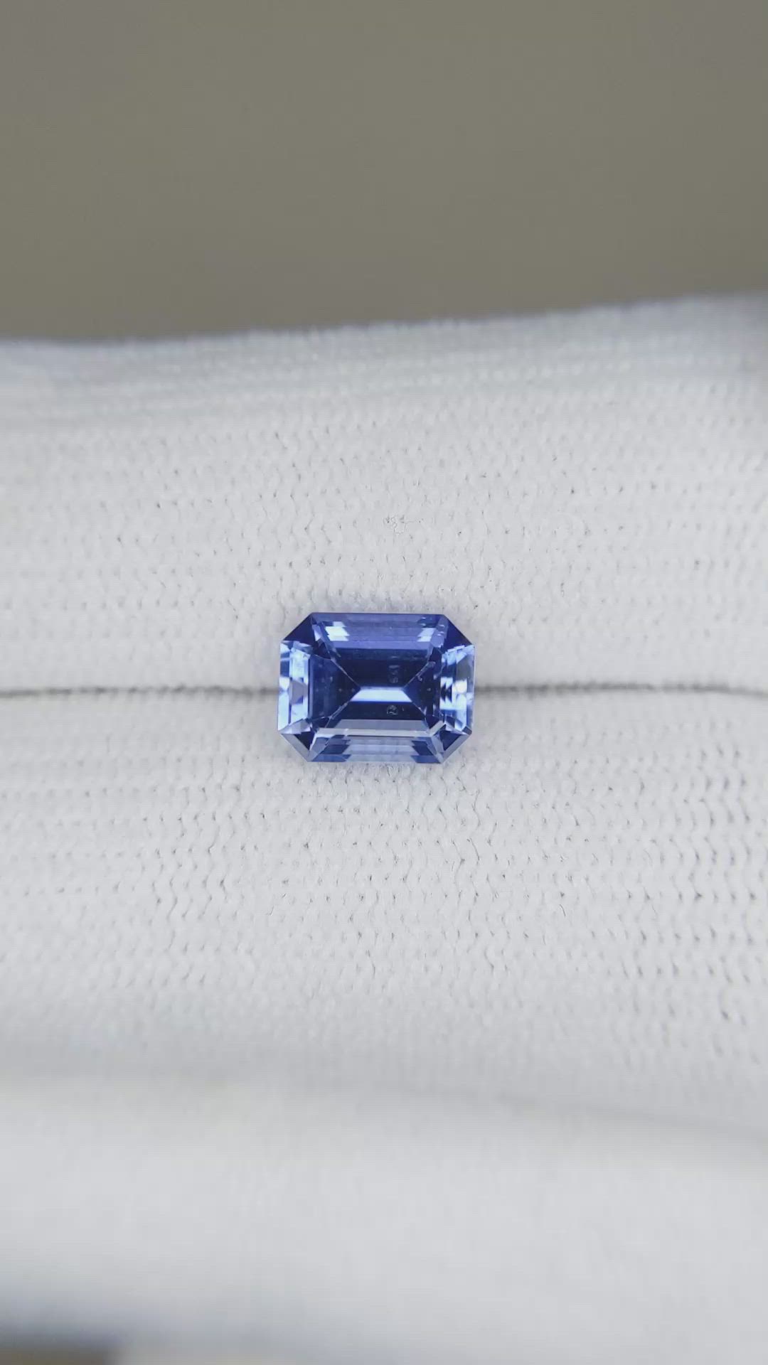 1.75 Ct. Blue Sapphire from Ceylon (Sri Lanka) Size Video