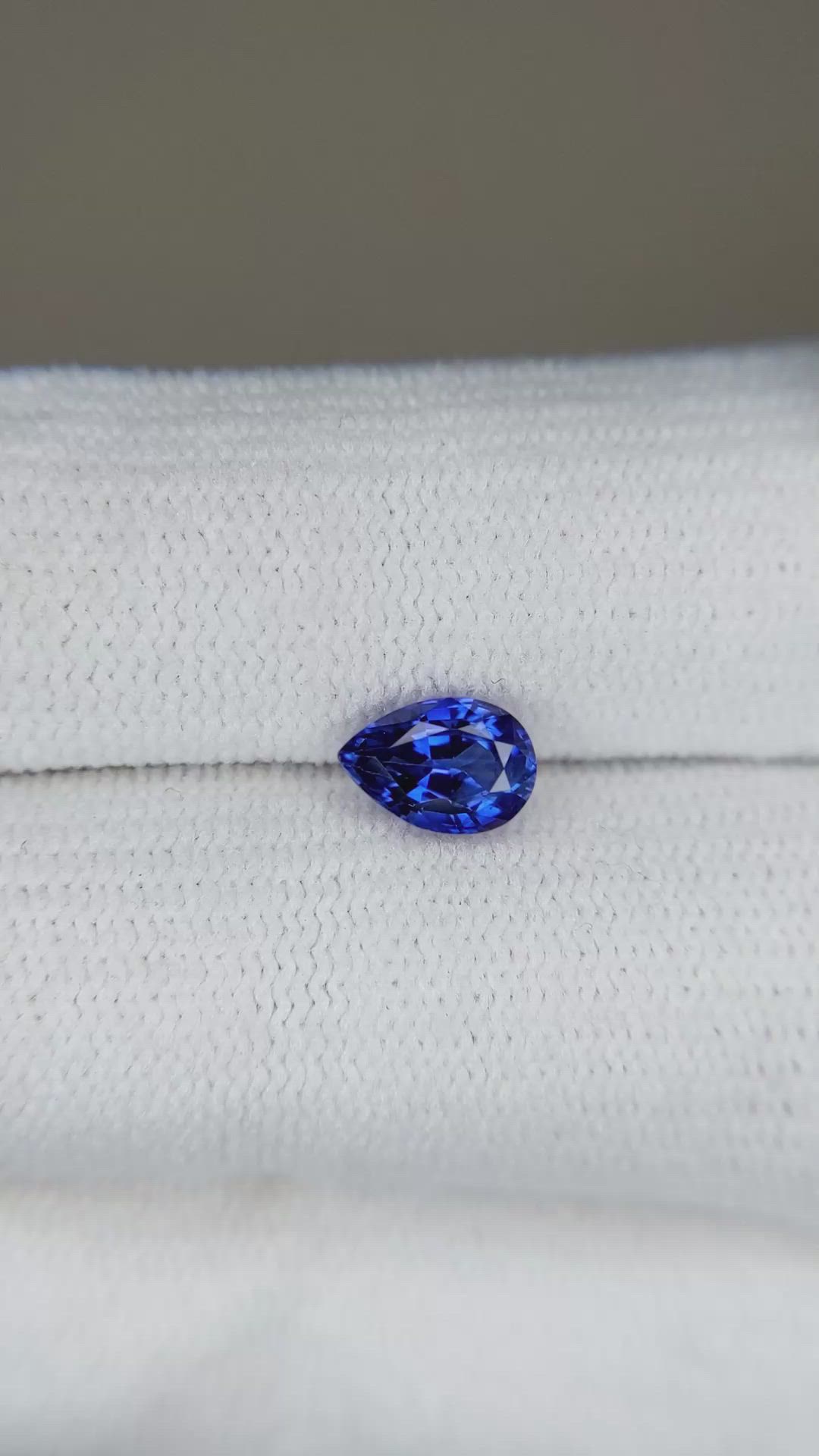 0.96 Ct. Blue Sapphire from Ceylon (Sri Lanka) Size Video