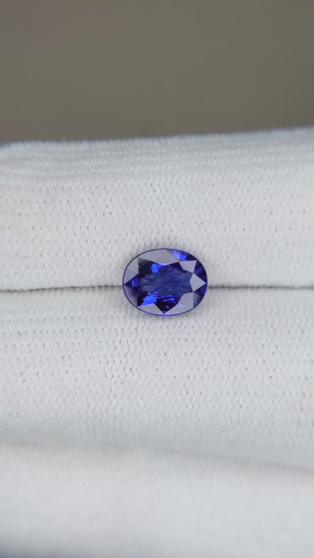 1.56 Ct. Blue Sapphire from Ceylon (Sri Lanka) Size Video