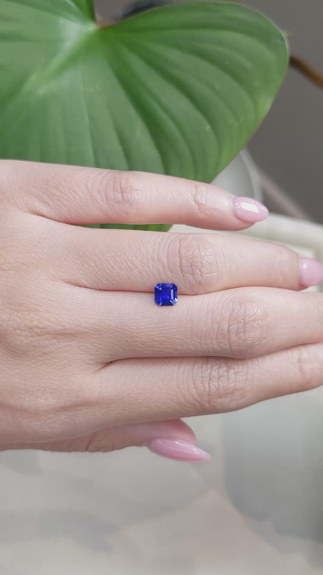 0.75 Ct. Blue Sapphire from Ceylon (Sri Lanka) Size Video