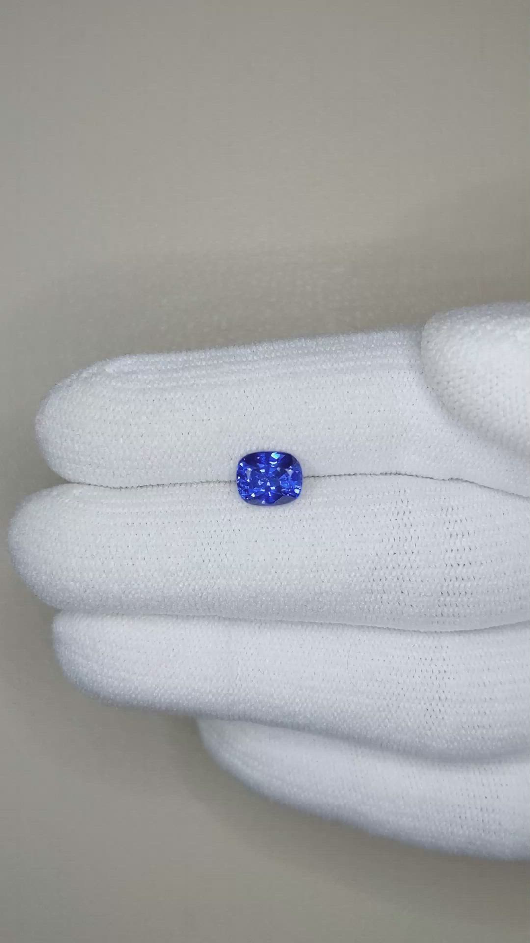 1.37 Ct. Blue Sapphire from Ceylon (Sri Lanka) Size Video