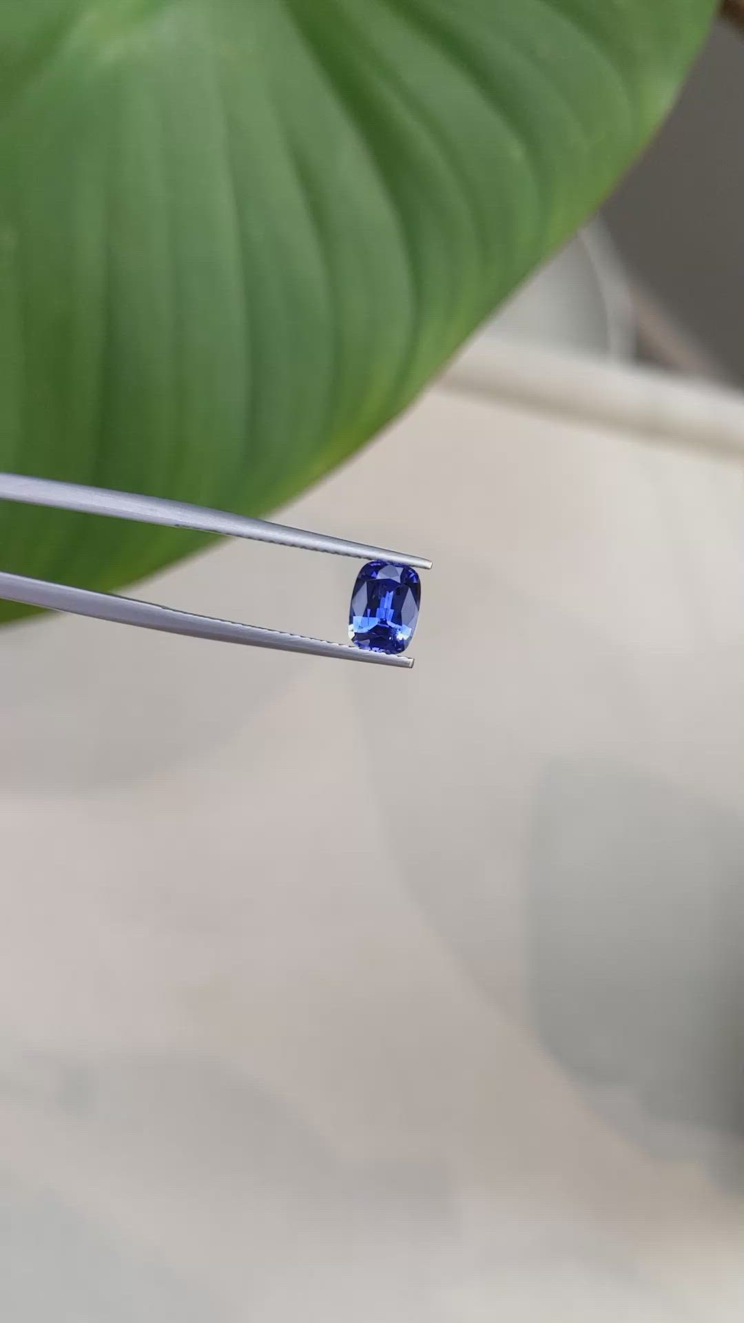 1.26 Ct. Blue Sapphire from Ceylon (Sri Lanka) Size Video