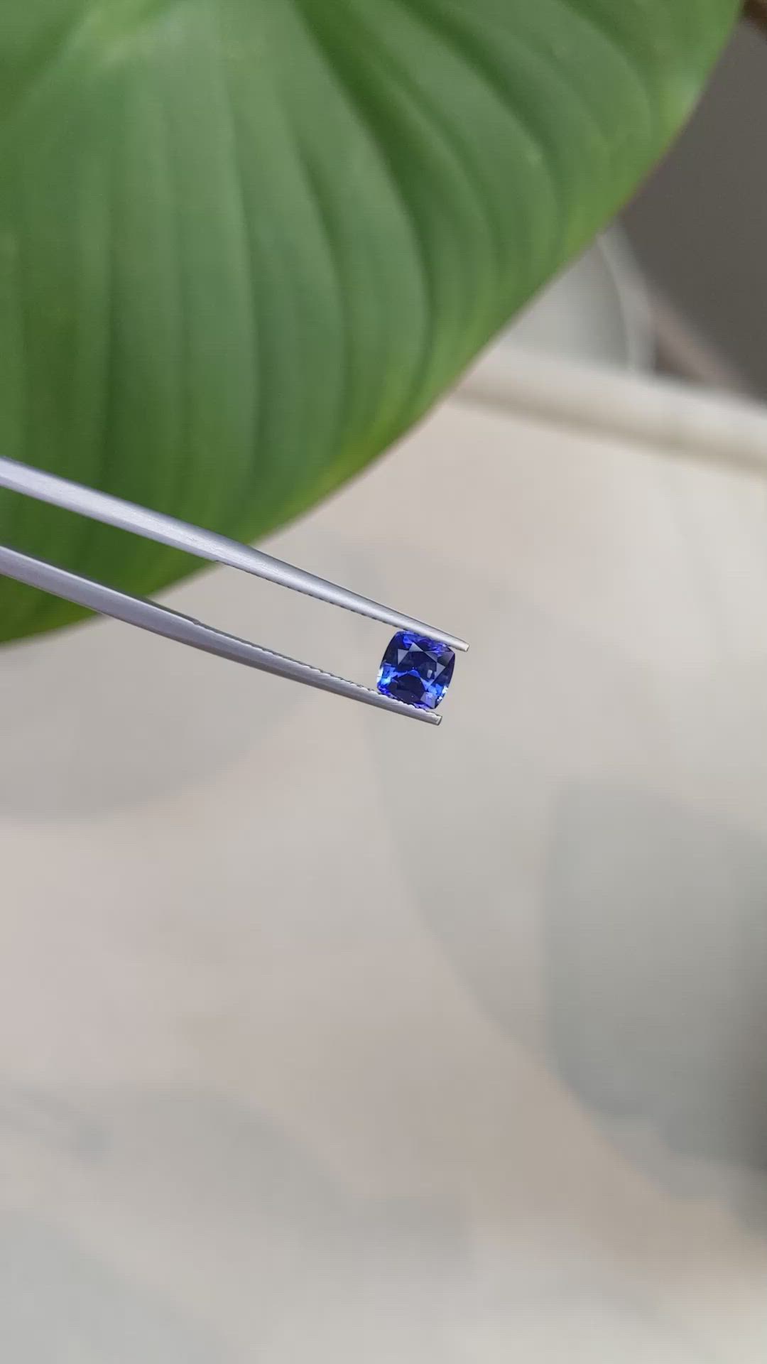 1.03 Ct. Blue Sapphire from Ceylon (Sri Lanka) Size Video