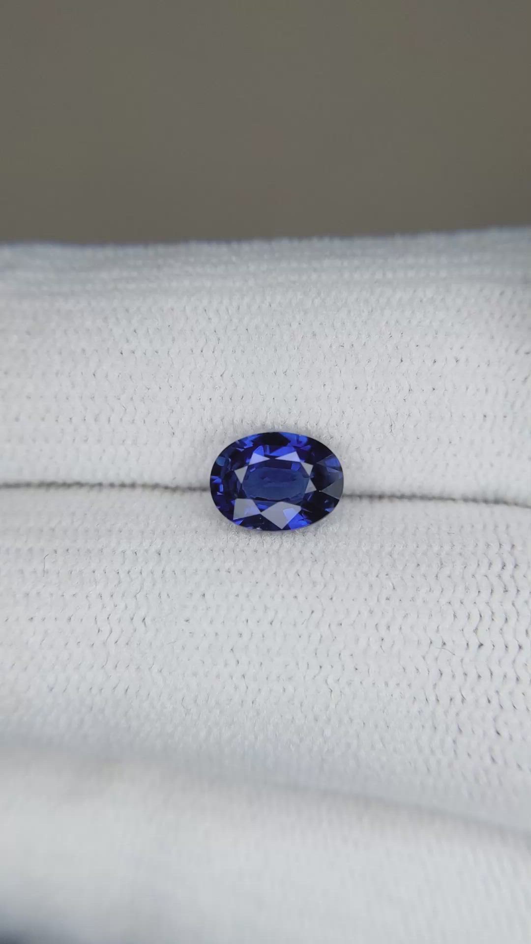 1.13 Ct. Blue Sapphire from Ceylon (Sri Lanka) Size Video