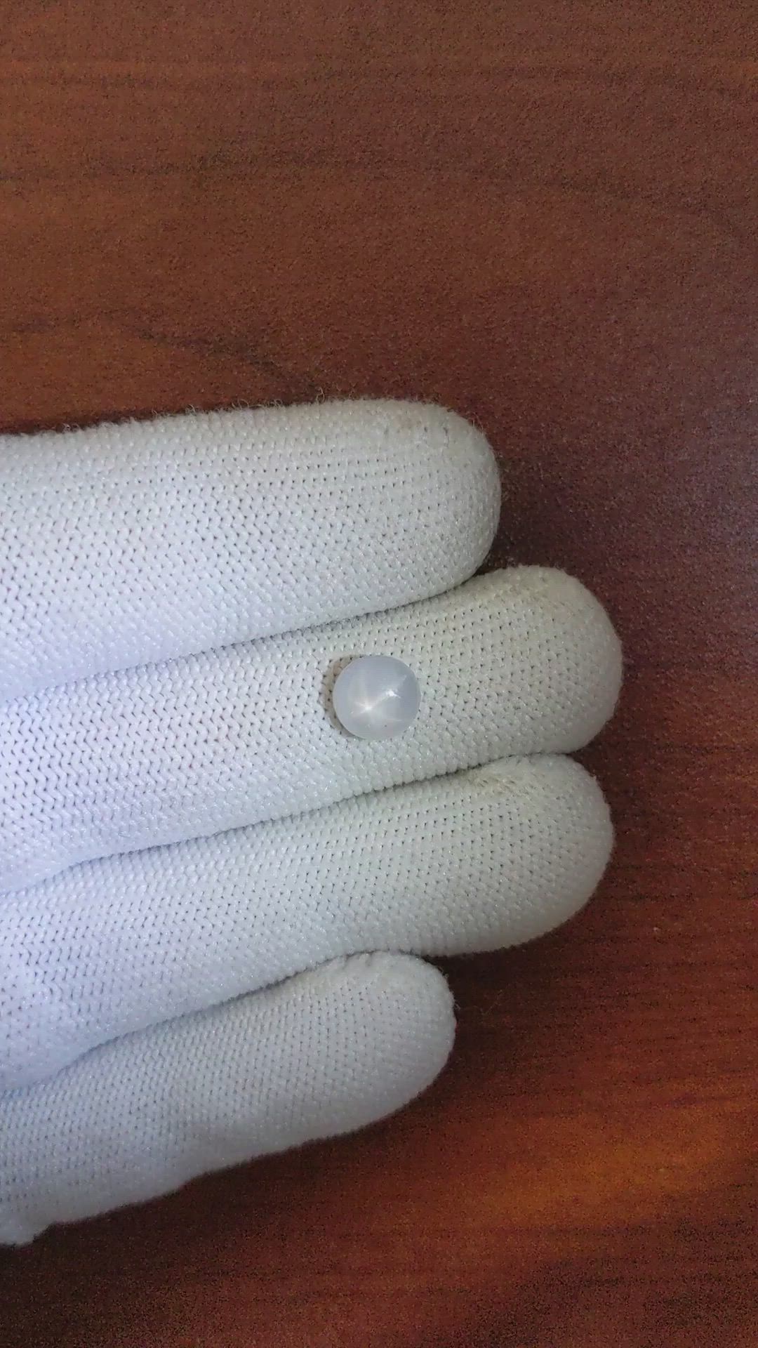 1.77 Ct. White Star Sapphire from Ceylon (Sri Lanka) Size Video