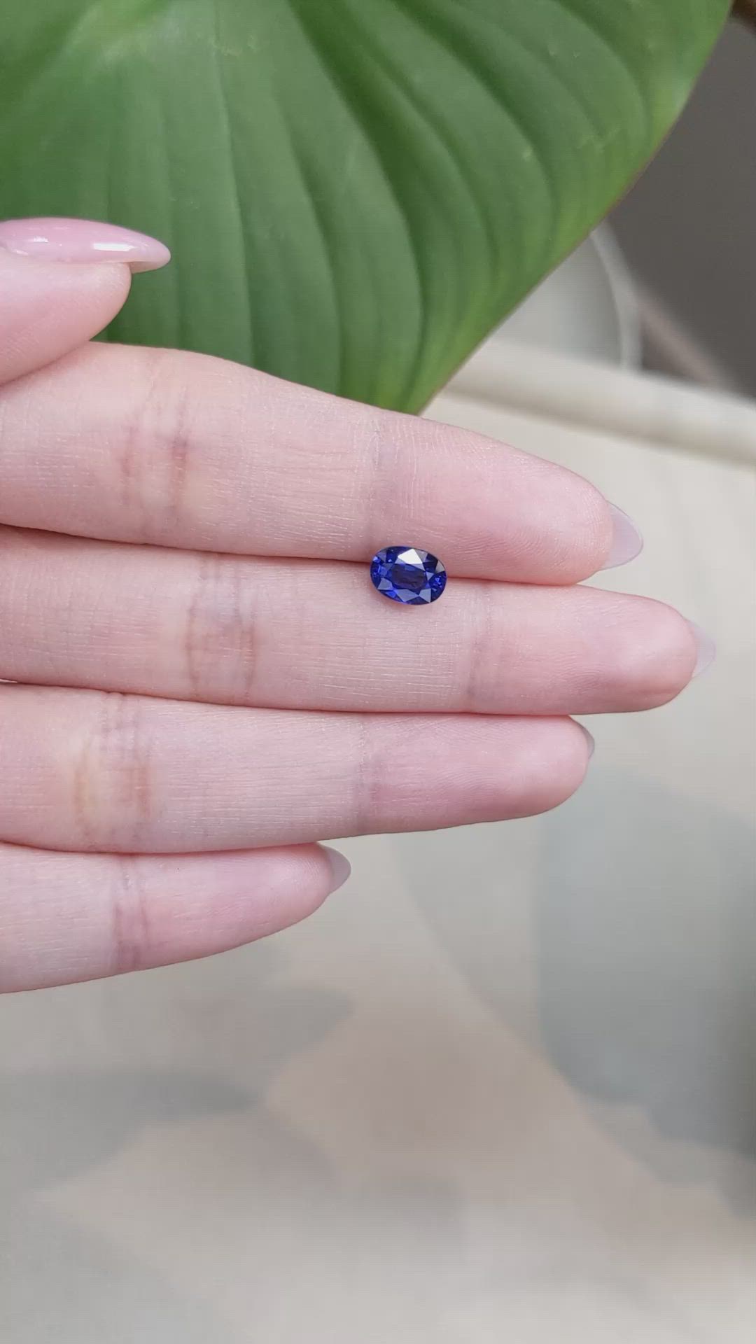 1.39 Ct. Blue Sapphire from Ceylon (Sri Lanka) Size Video