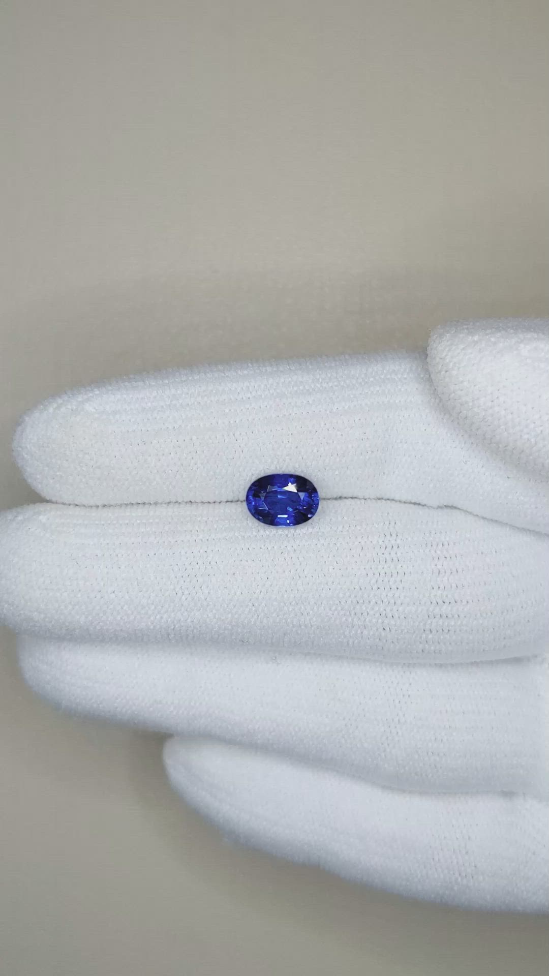 1.33 Ct. Blue Sapphire from Ceylon (Sri Lanka) Size Video